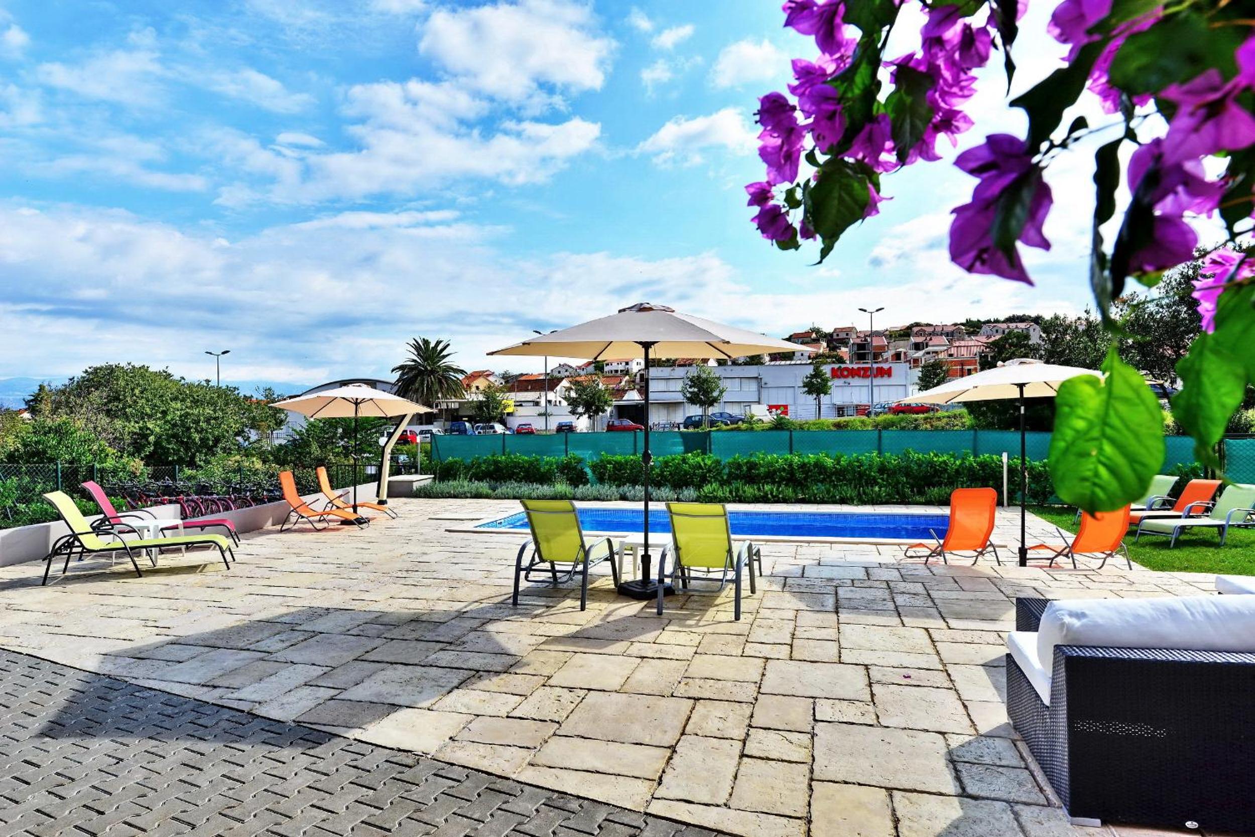 Bretia Apartments