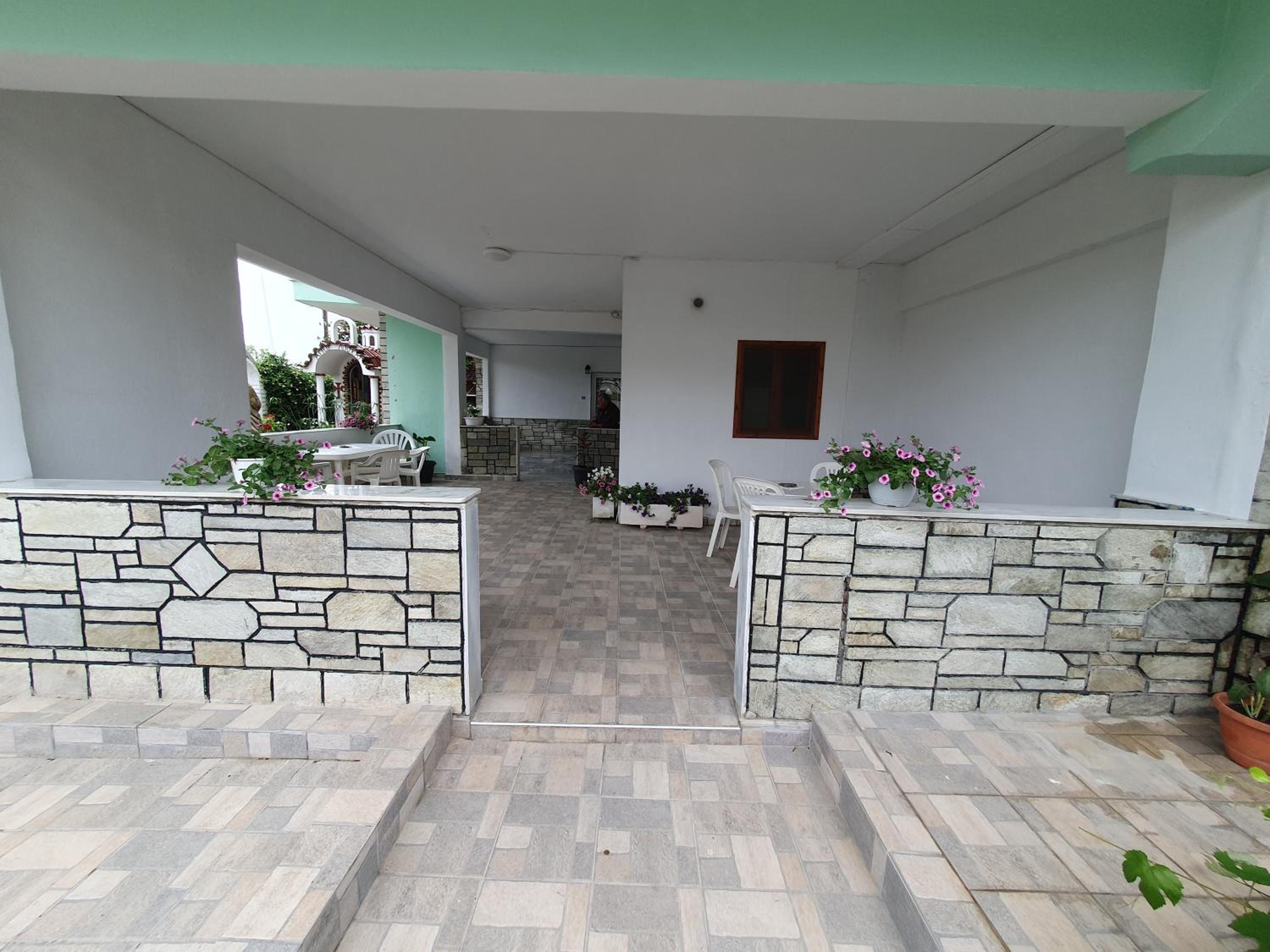 Photo 48