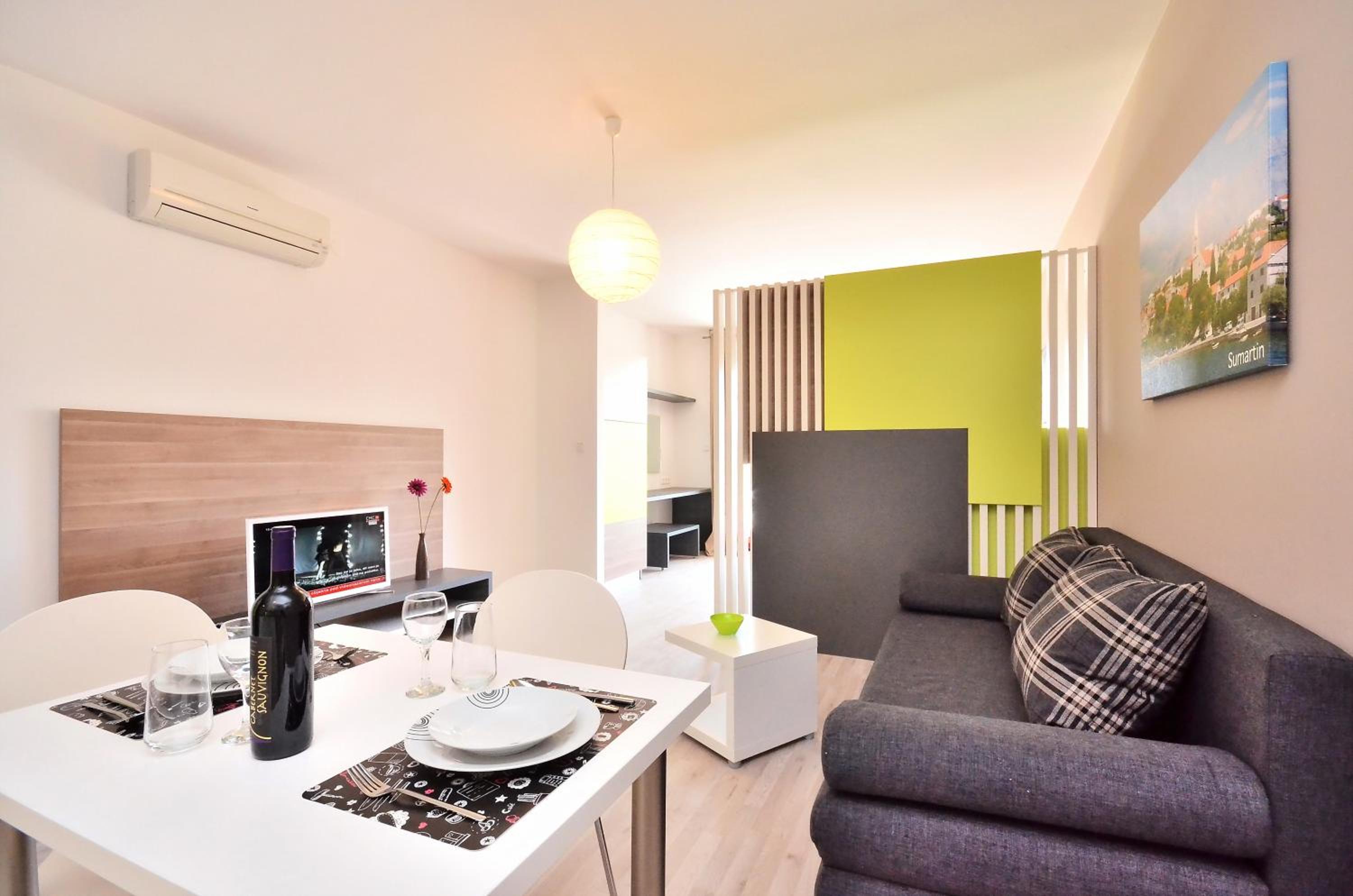 Bretia Apartments