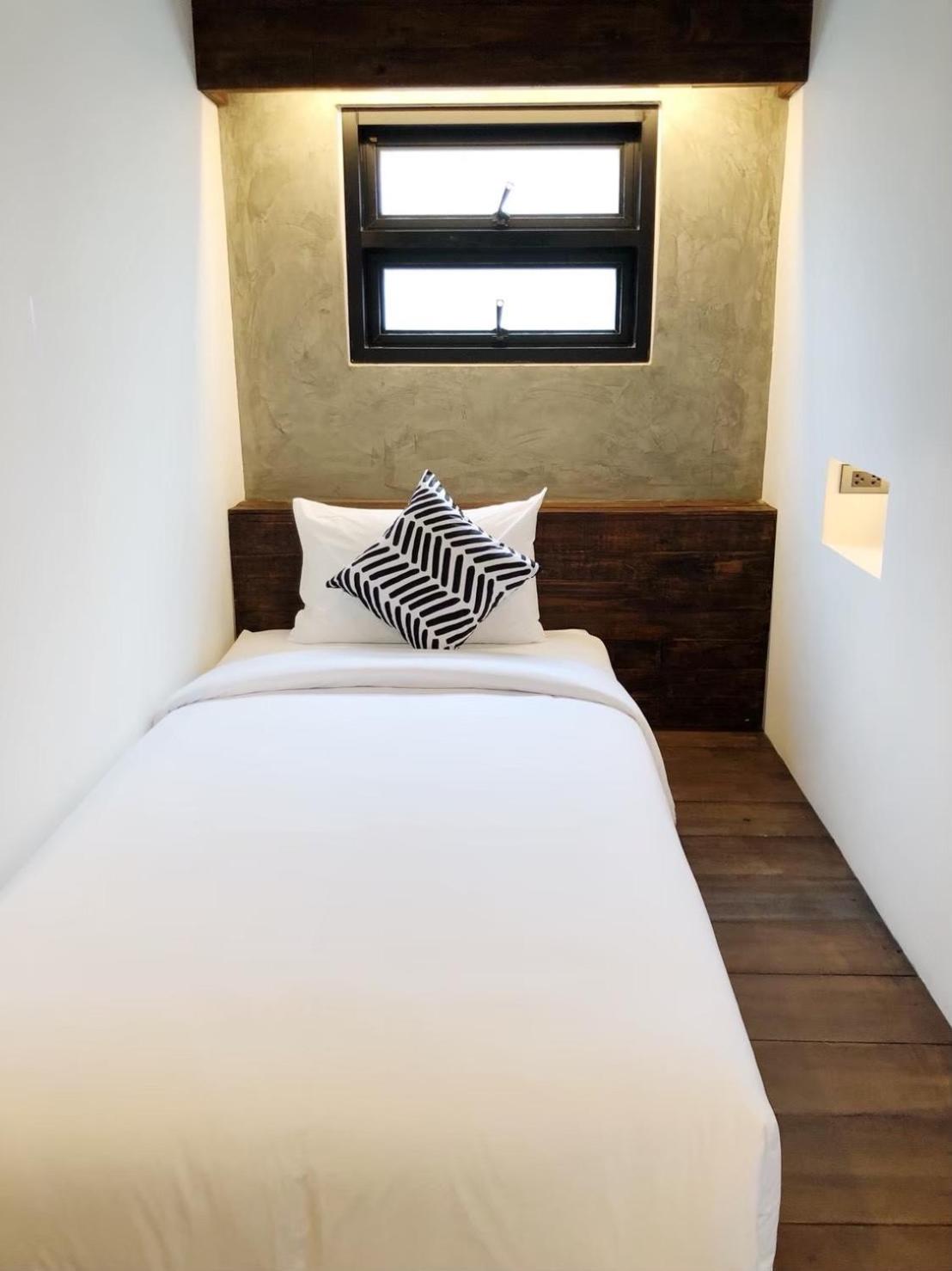 The Entaneer Poshtel