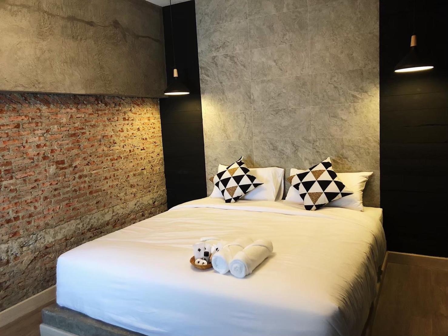 The Entaneer Poshtel