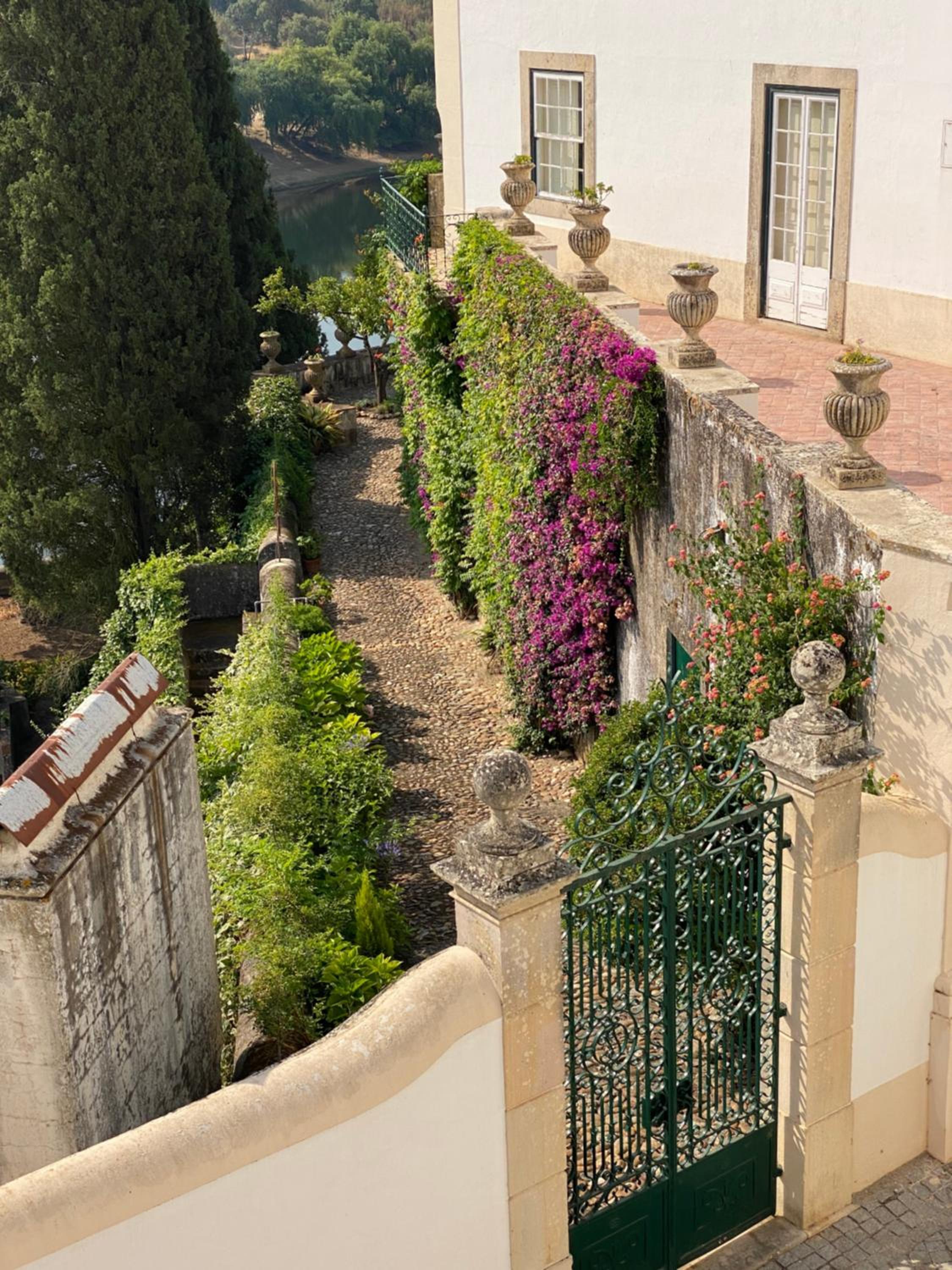 Constância Guest House view 3