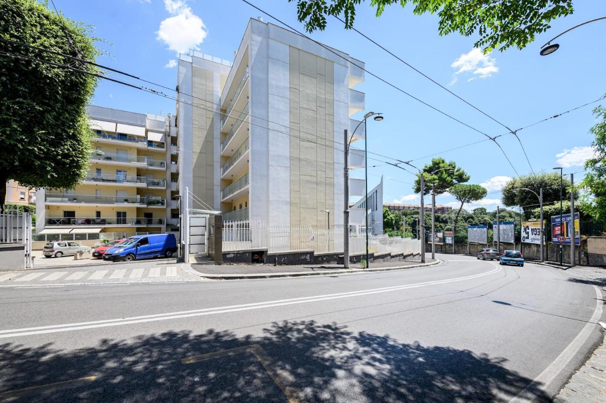 Viale dei Colli Aminei 10