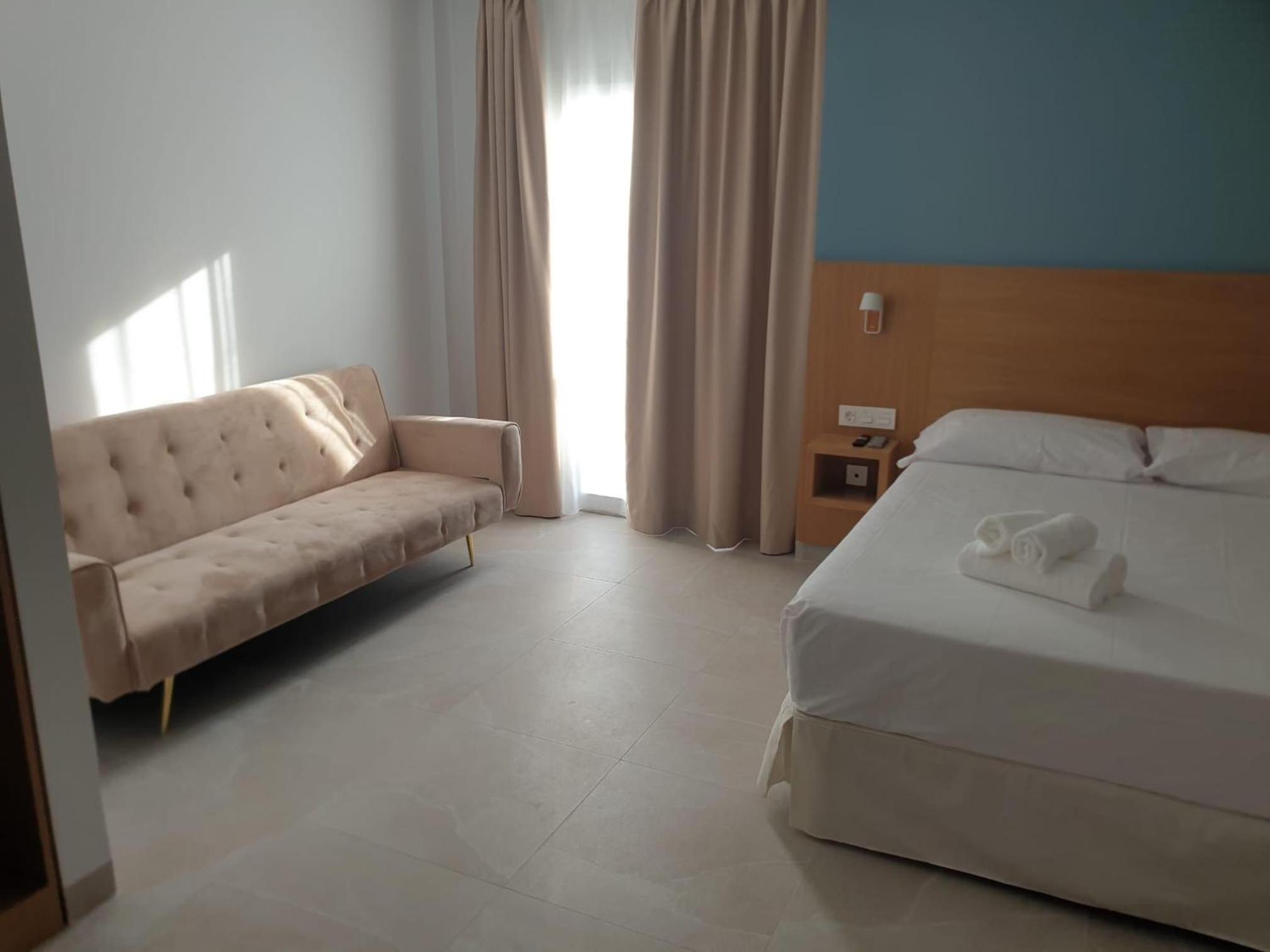 Rio Salado Conil Hostal