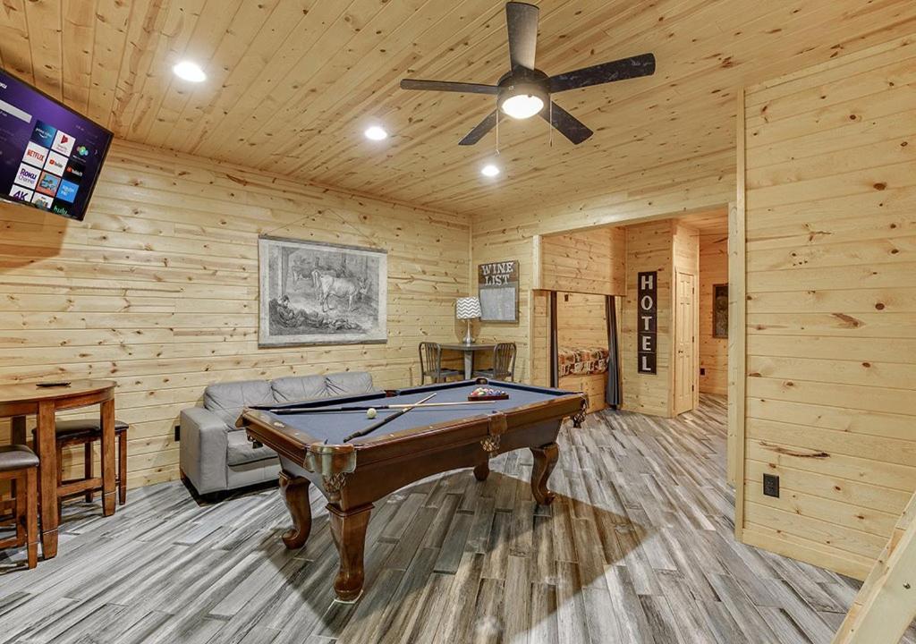 Cabin Near Helen, GA w Spa Amenities view 4