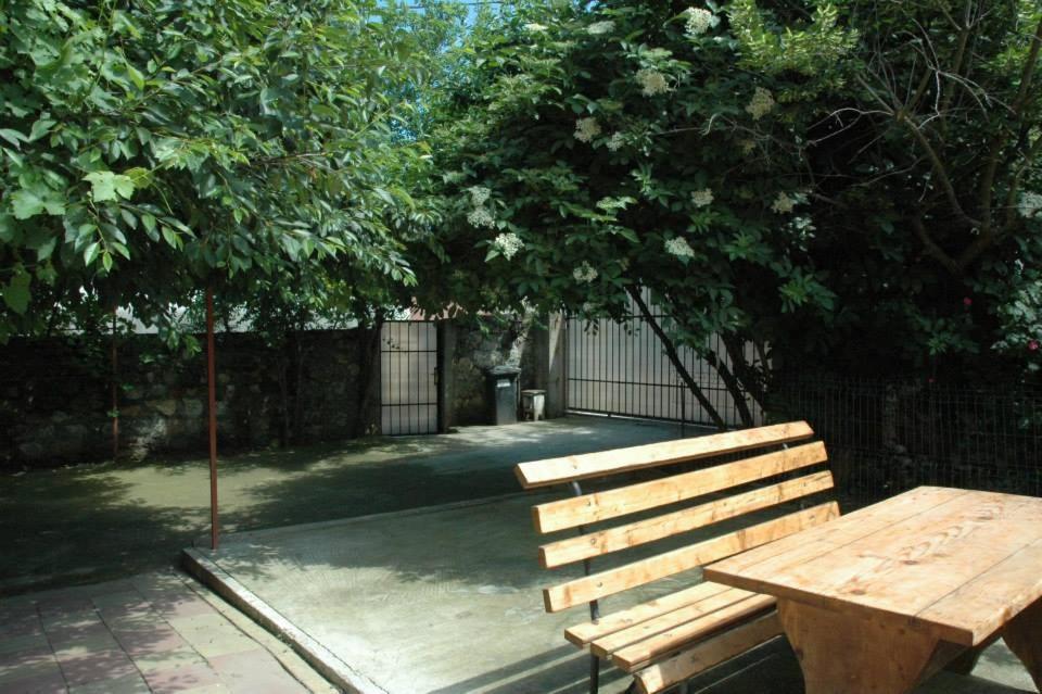Photo 33
