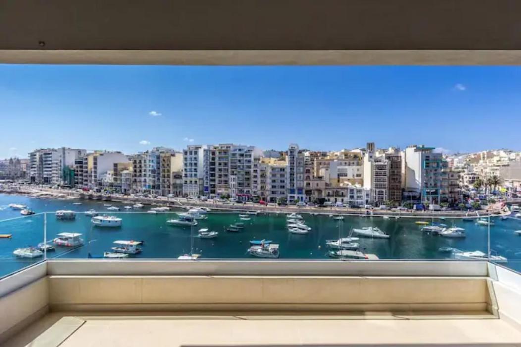 Exquisite 2-Bedroom Seafront Apartment in Spinola Bay — St Julian's