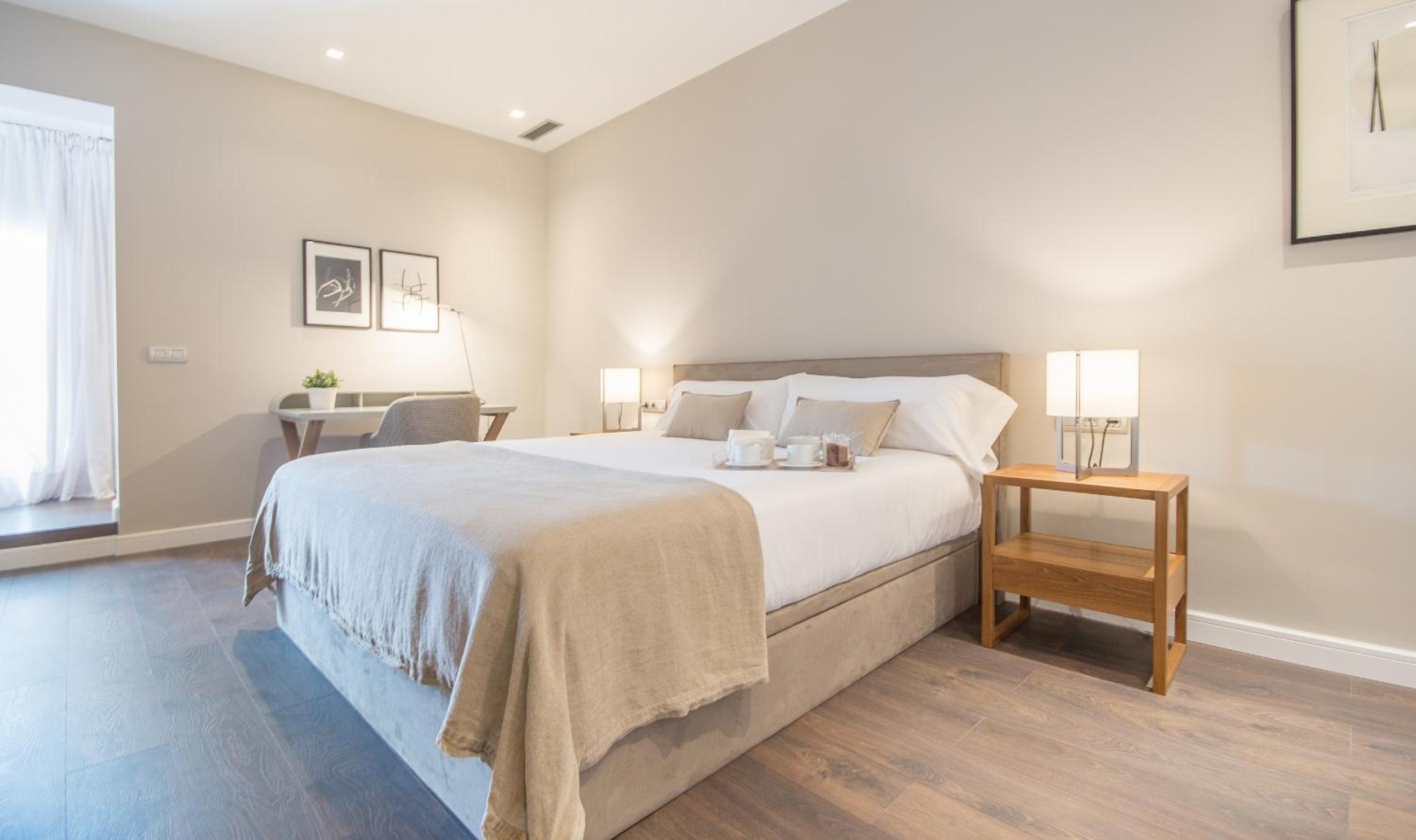 You Stylish City Center Apartments