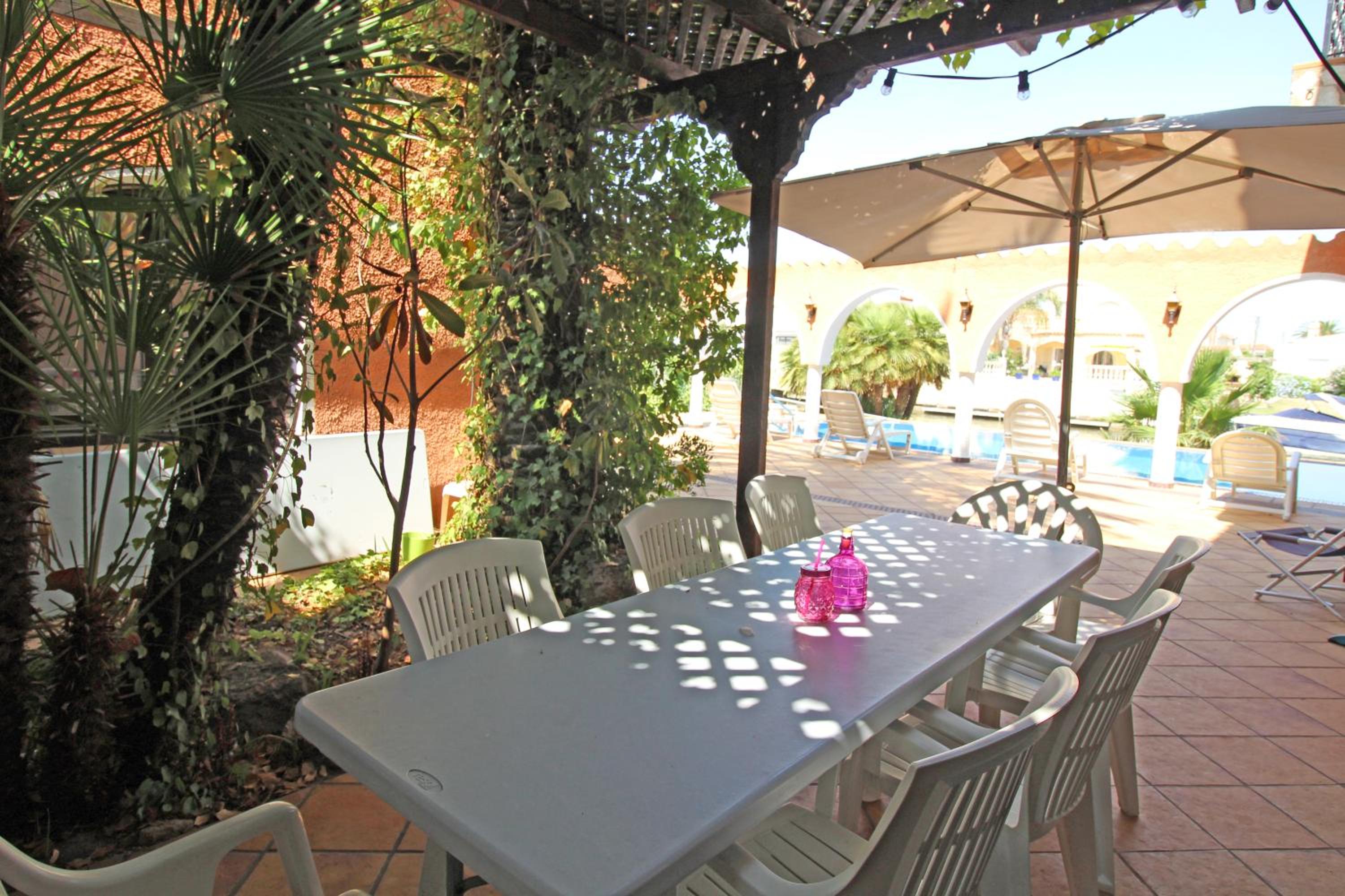 Apart-rent Villa Requesens 0003 view 2