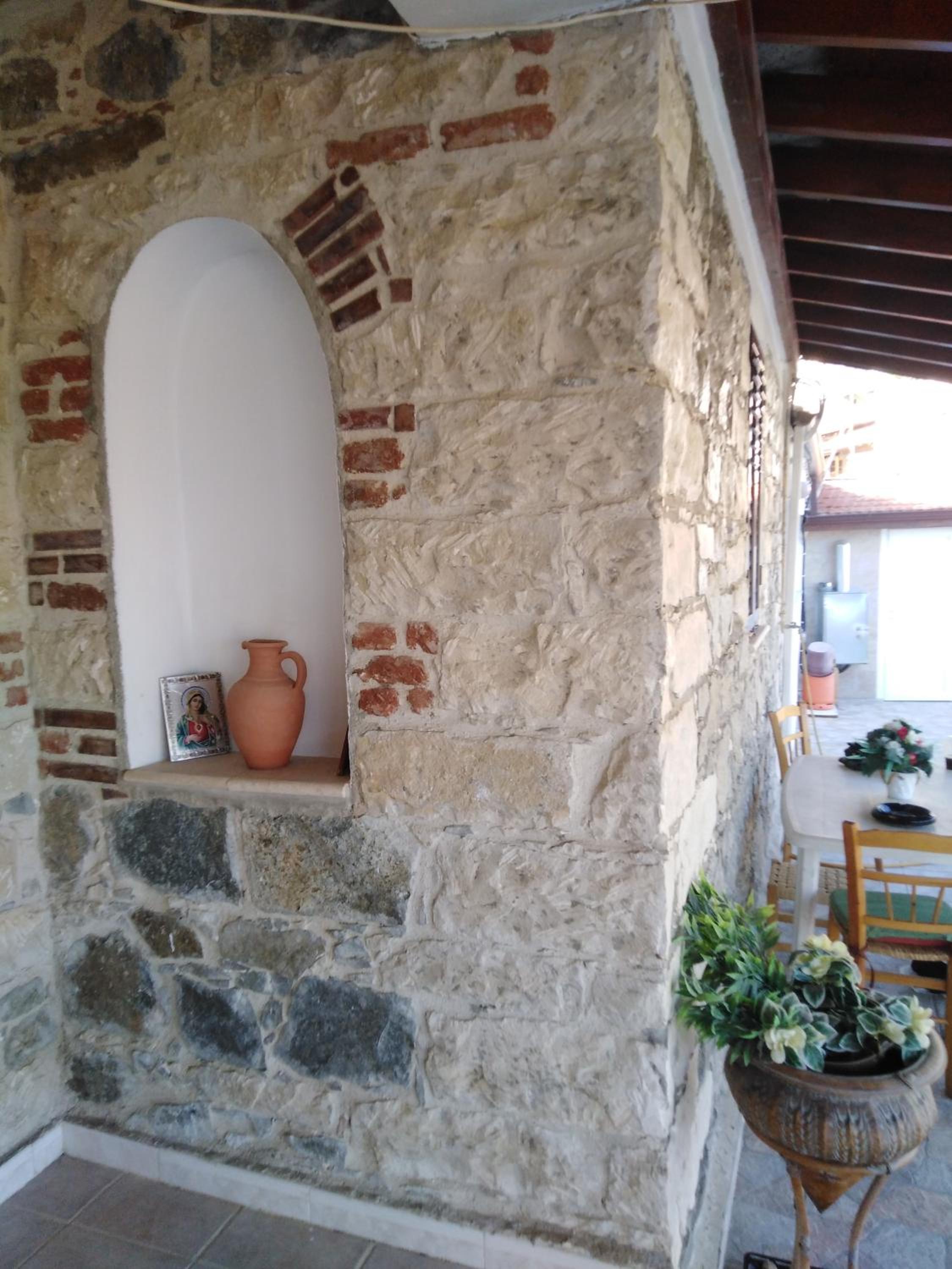 Traditional house in pelendri