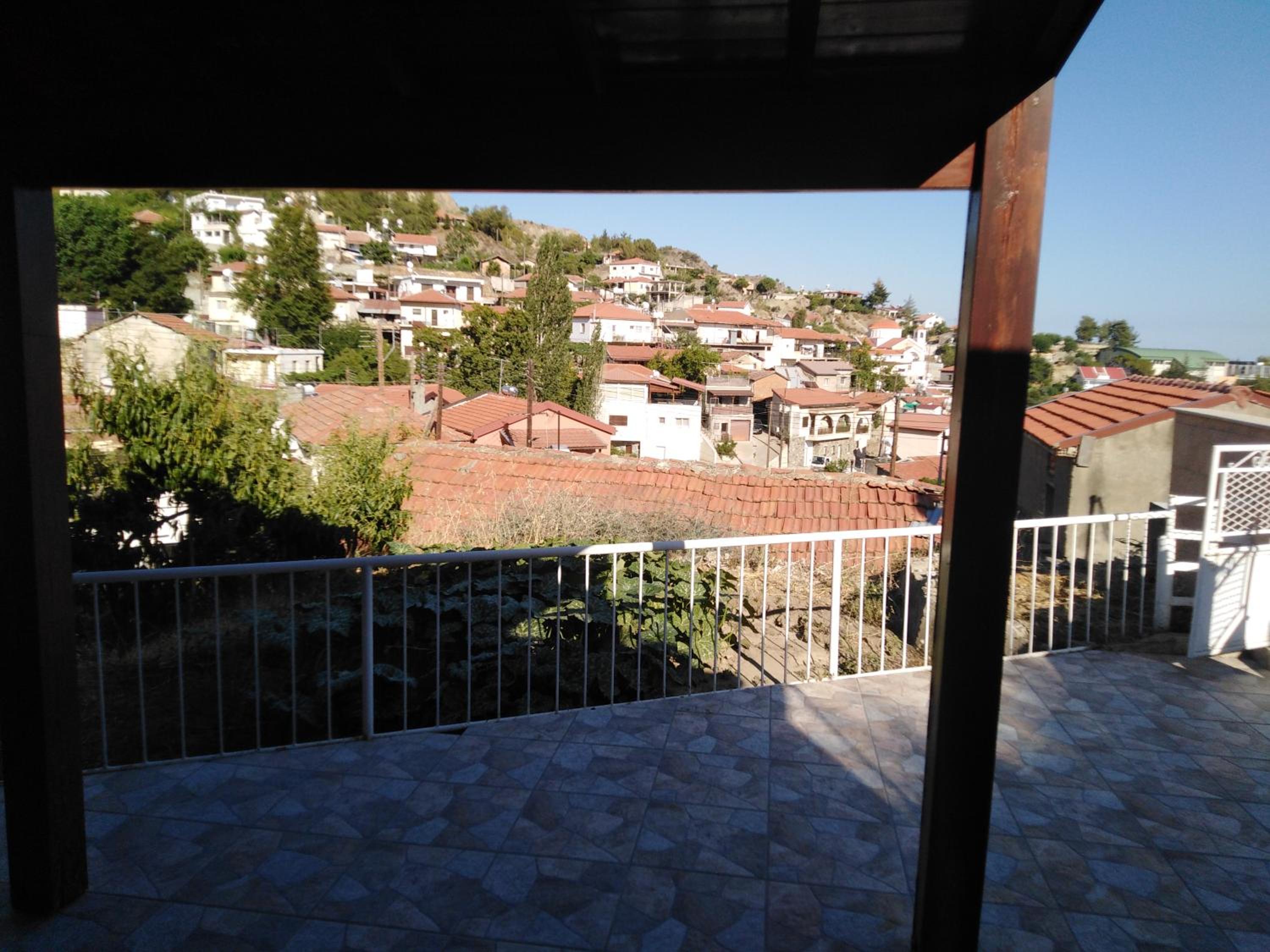 Traditional house in pelendri