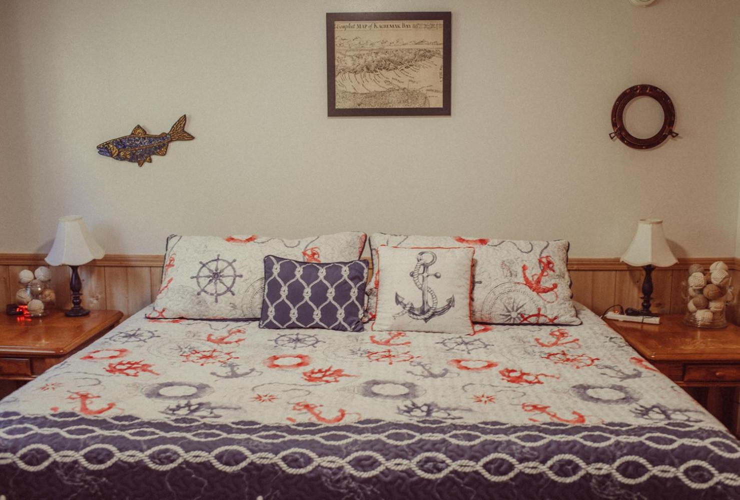 Homer Vacations - Pioneer Inn Downtown - Property Image 1