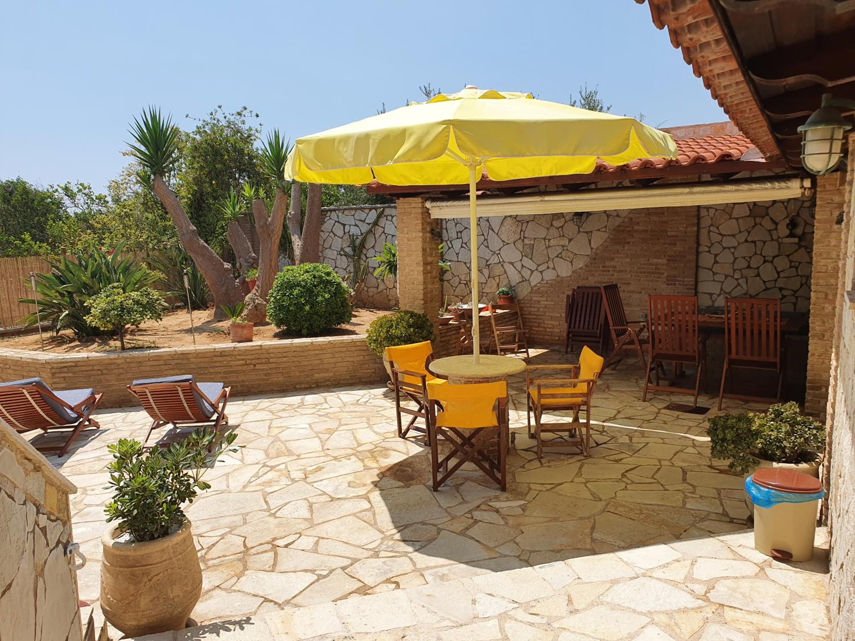 Petrino guesthouse Gialova