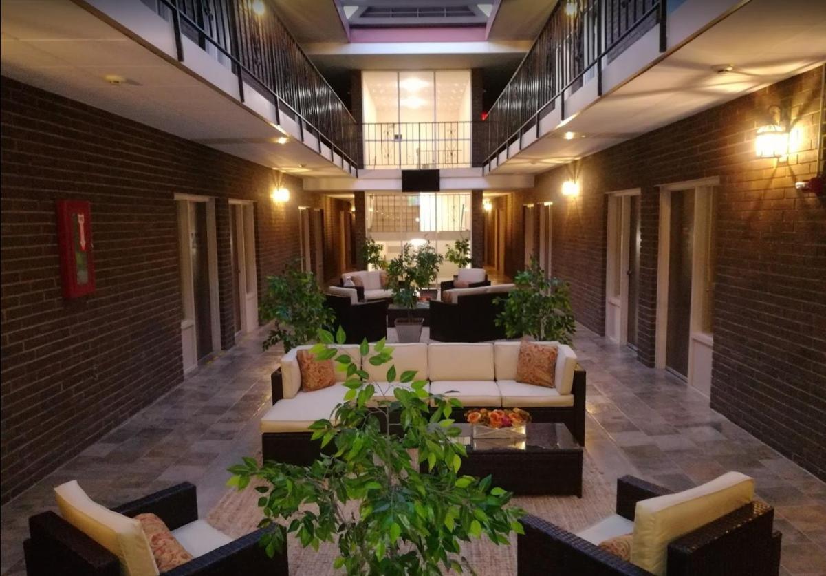The Stables Inn & Suites view 2