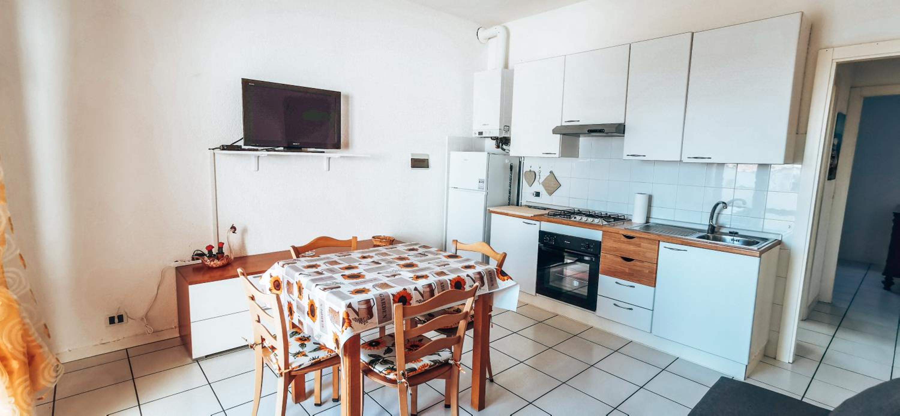 NUMANA, Bilocale con ampio balcone photo 2