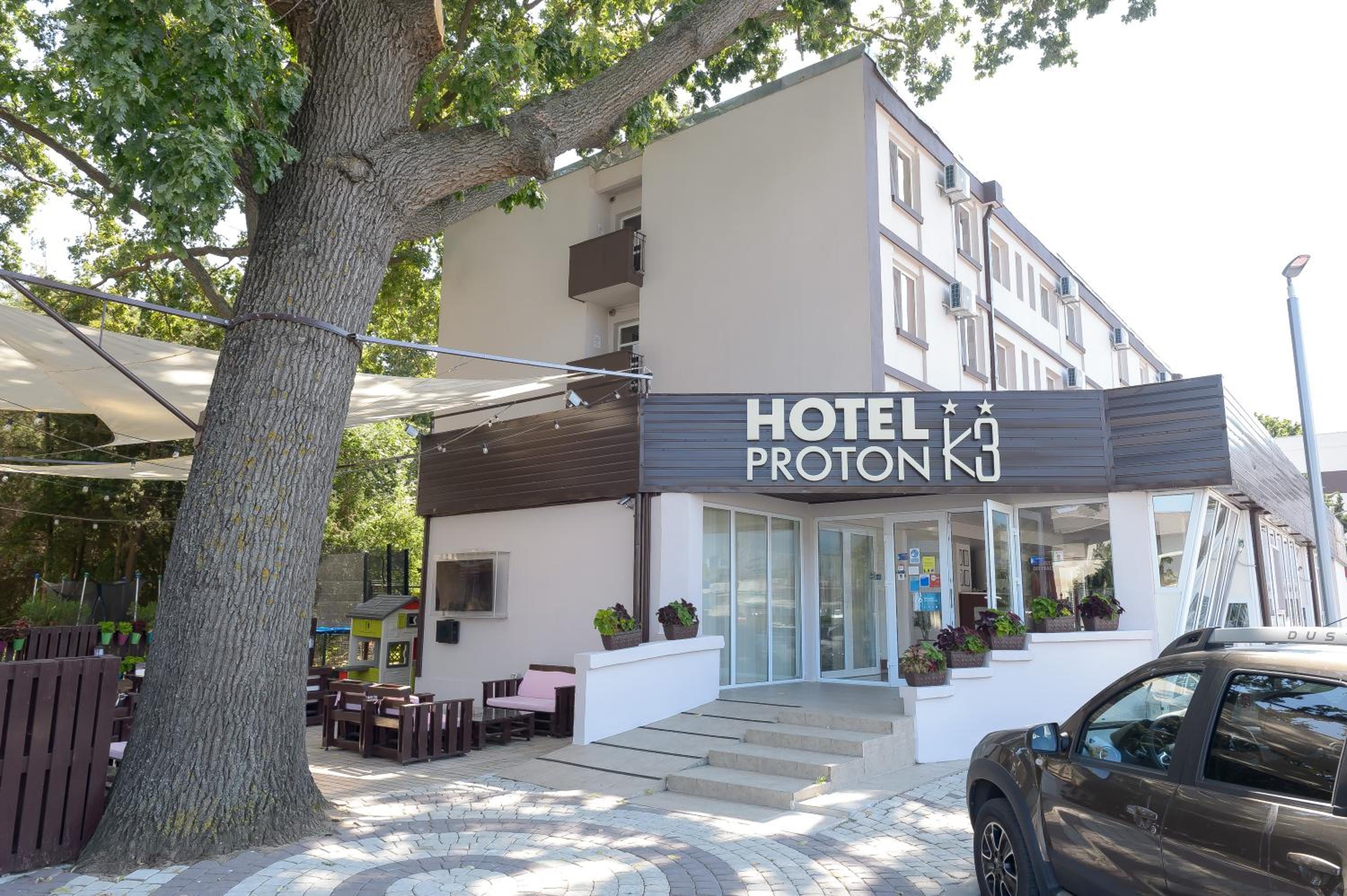 Hotel Proton K3 - Image 1