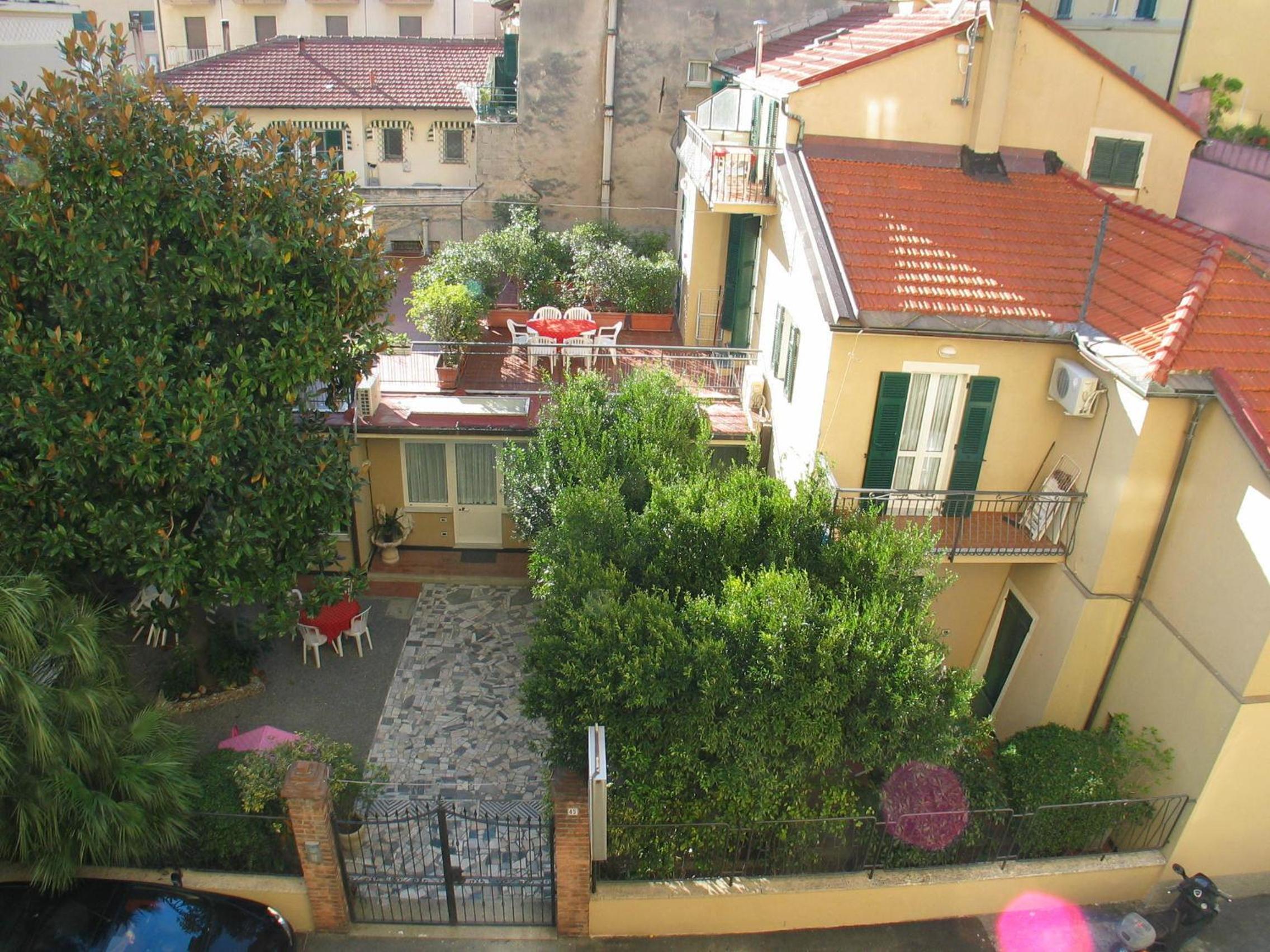 Photo 36