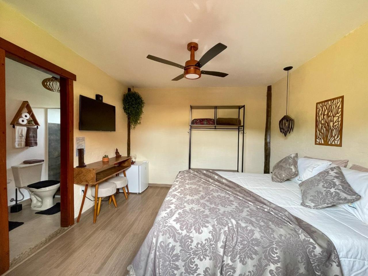 Ellementares Guest House