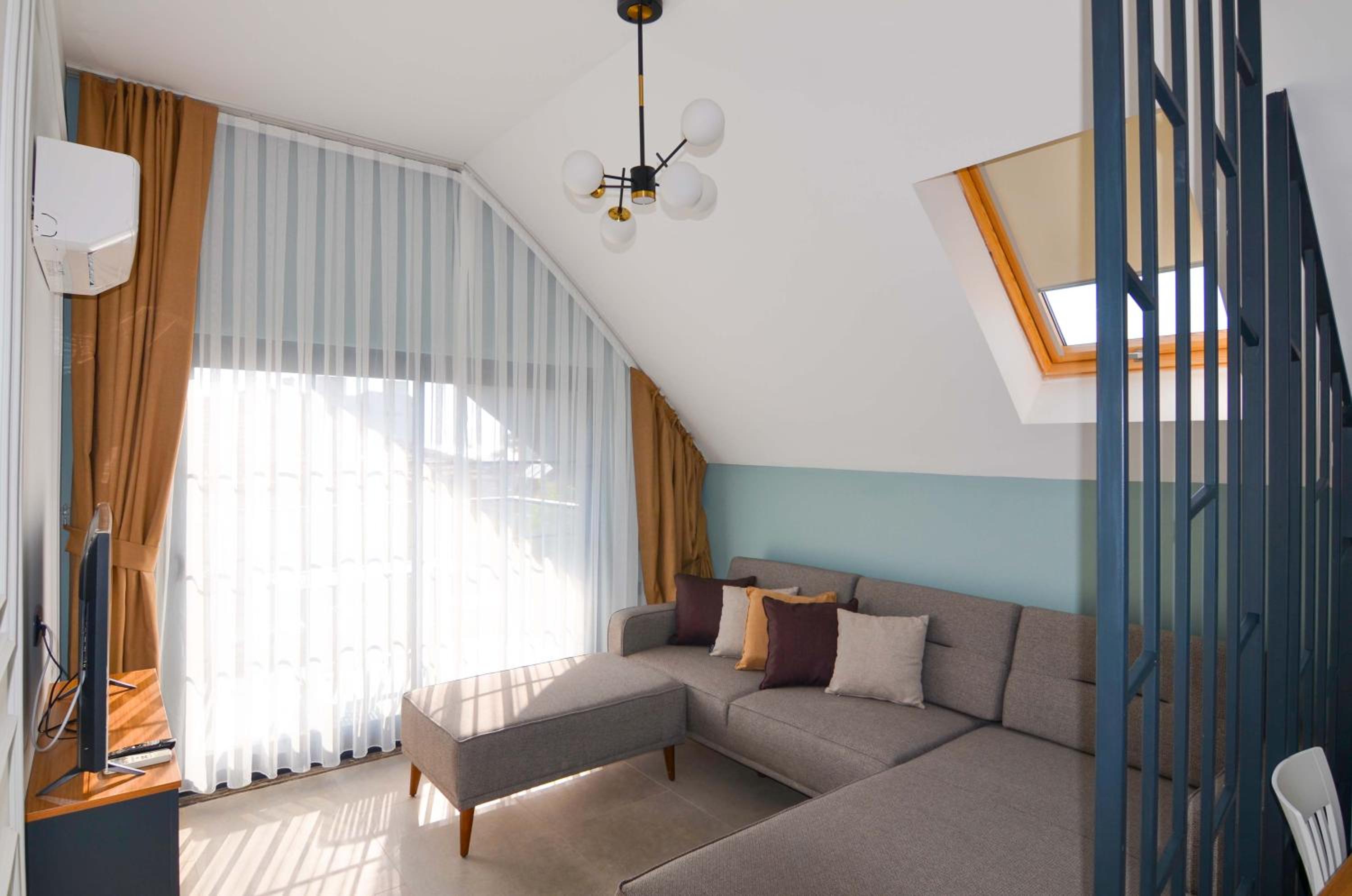 Juglans Suites - Image 58