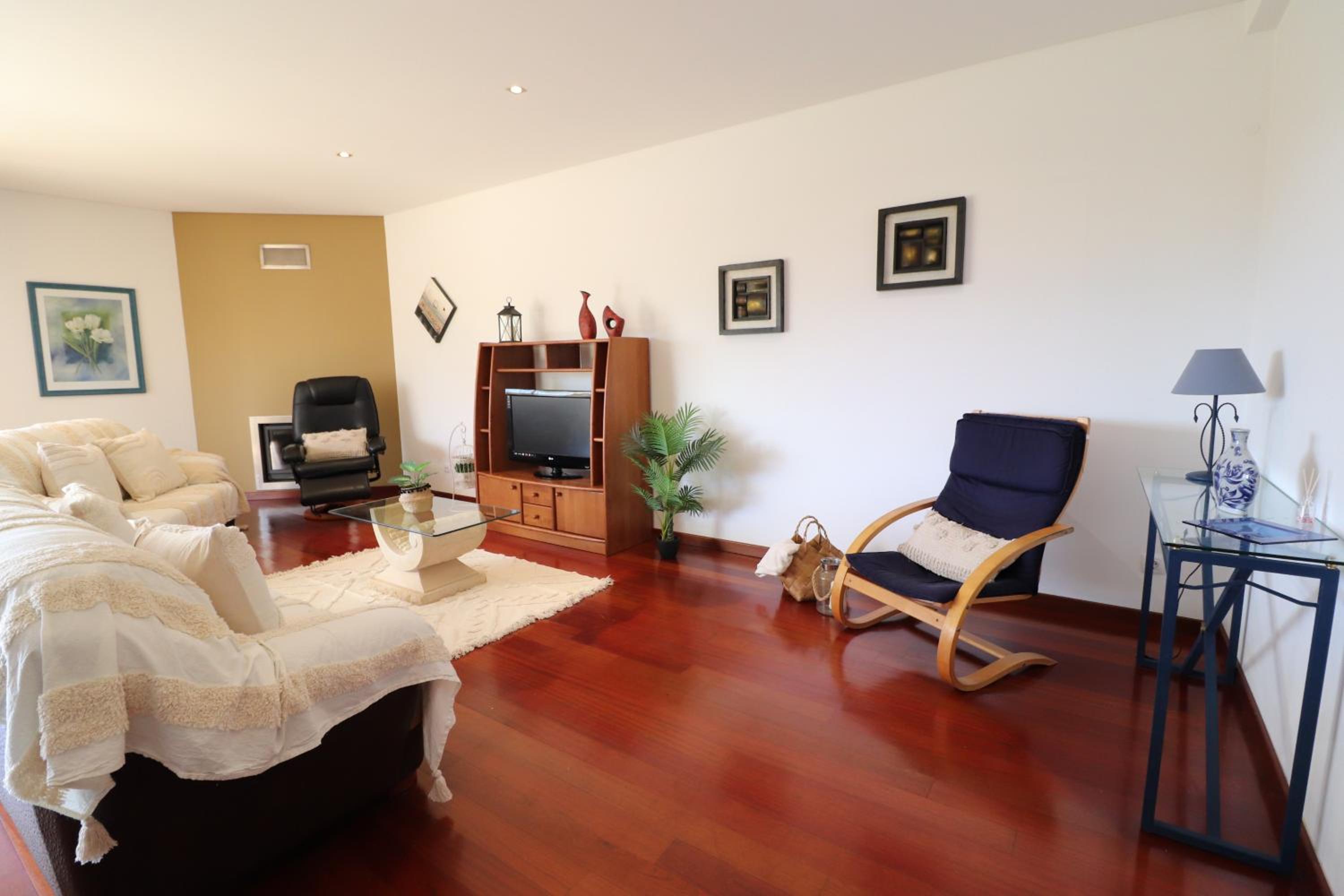 3-Bed Townhouse with pool in Albufeira Balaia view 5