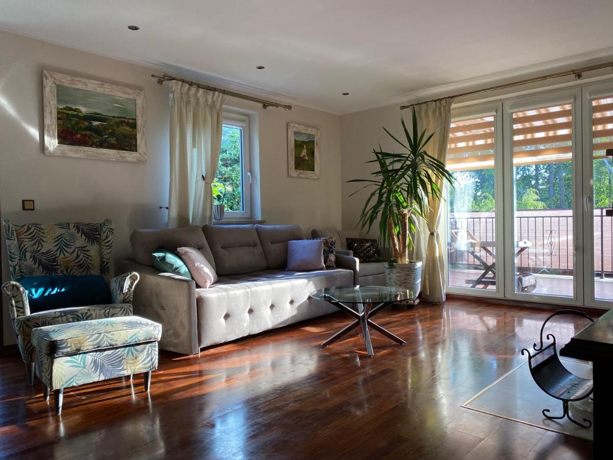 Hotel Lux Apartment - Caloroczny Apartament Nad Jeziorem Kamien