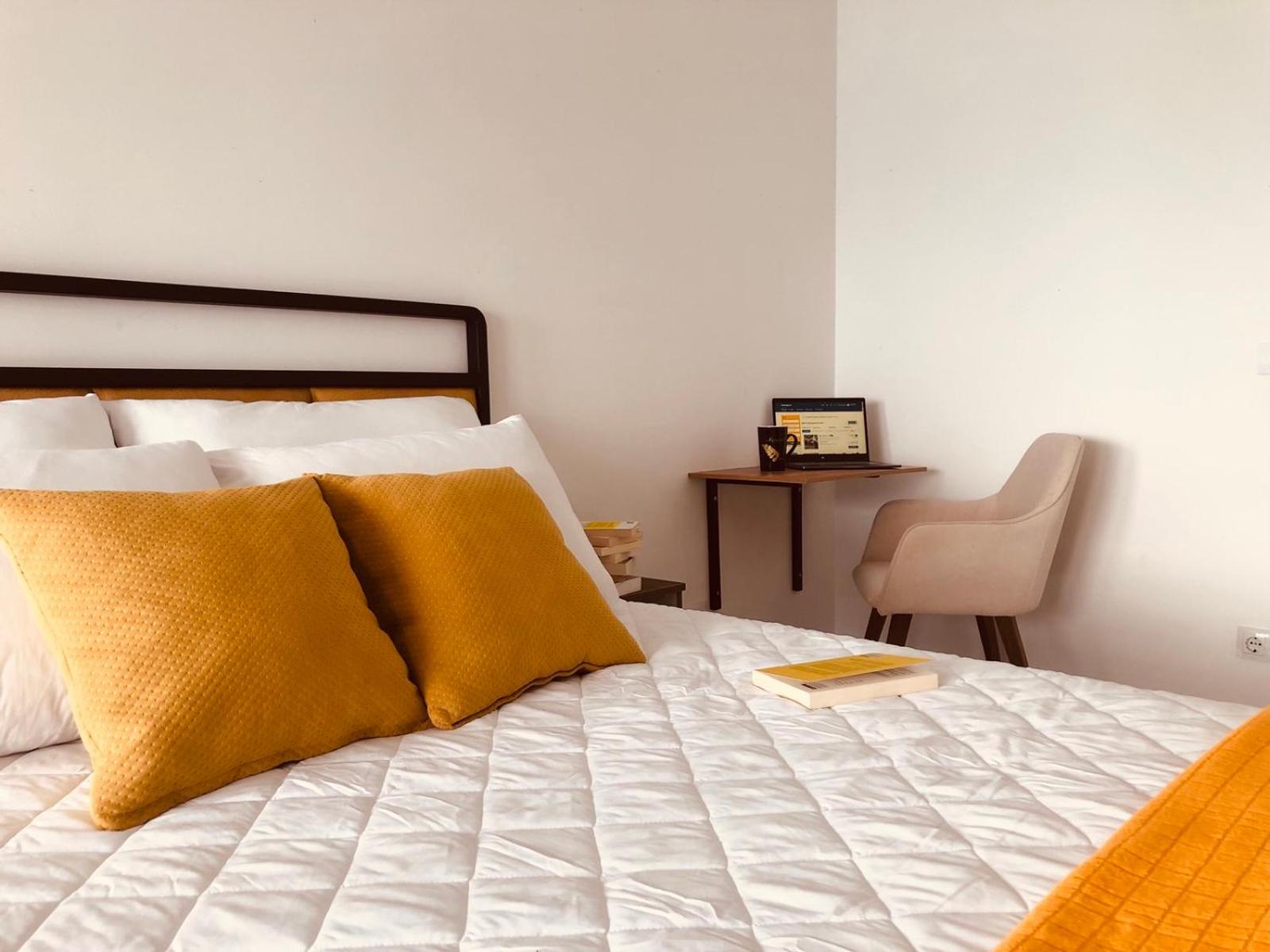Sunrise Beach - Lake View Deluxe Apartment