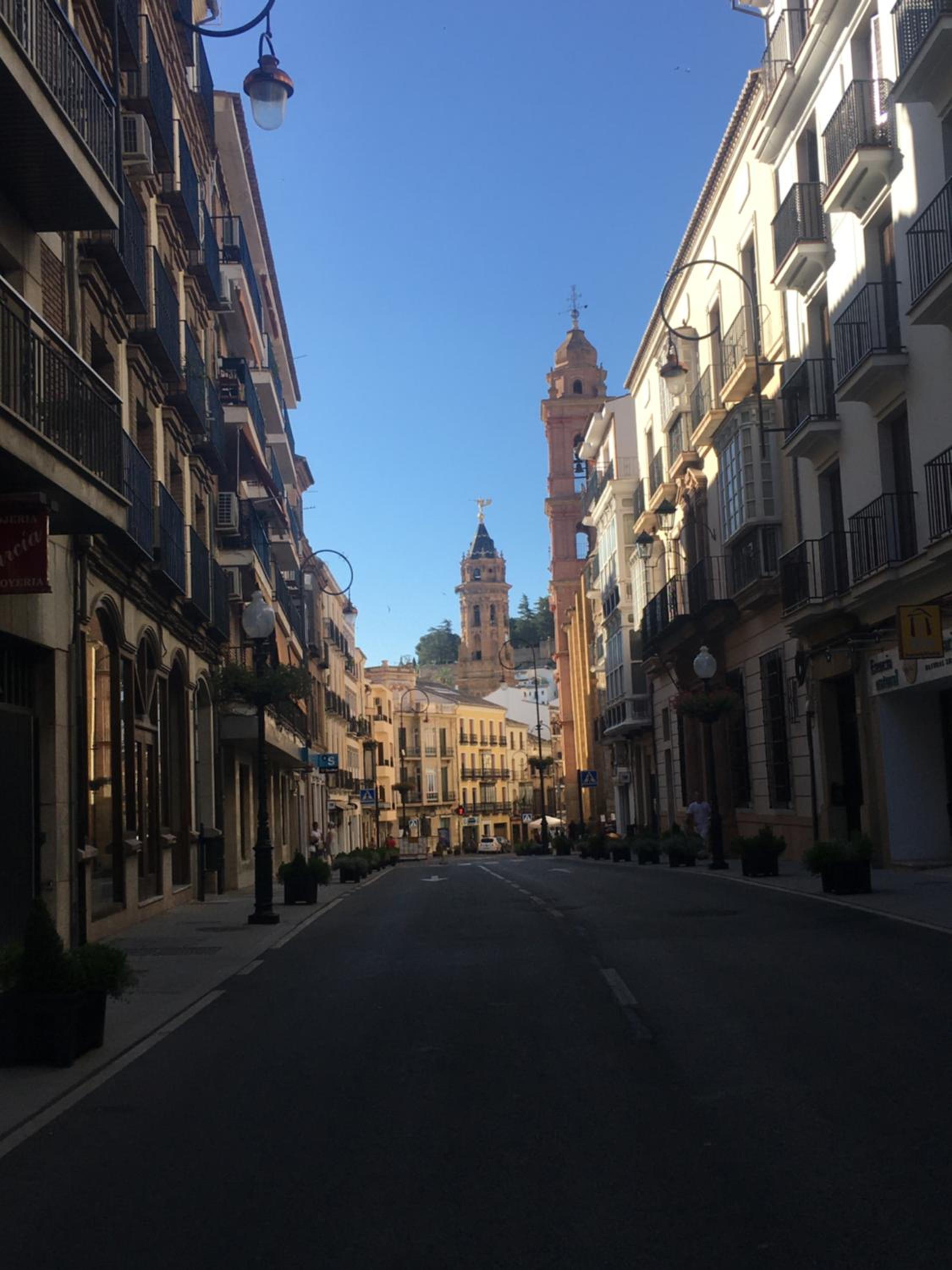 PISO CENTRO CON VISTAS ANTEQUERa