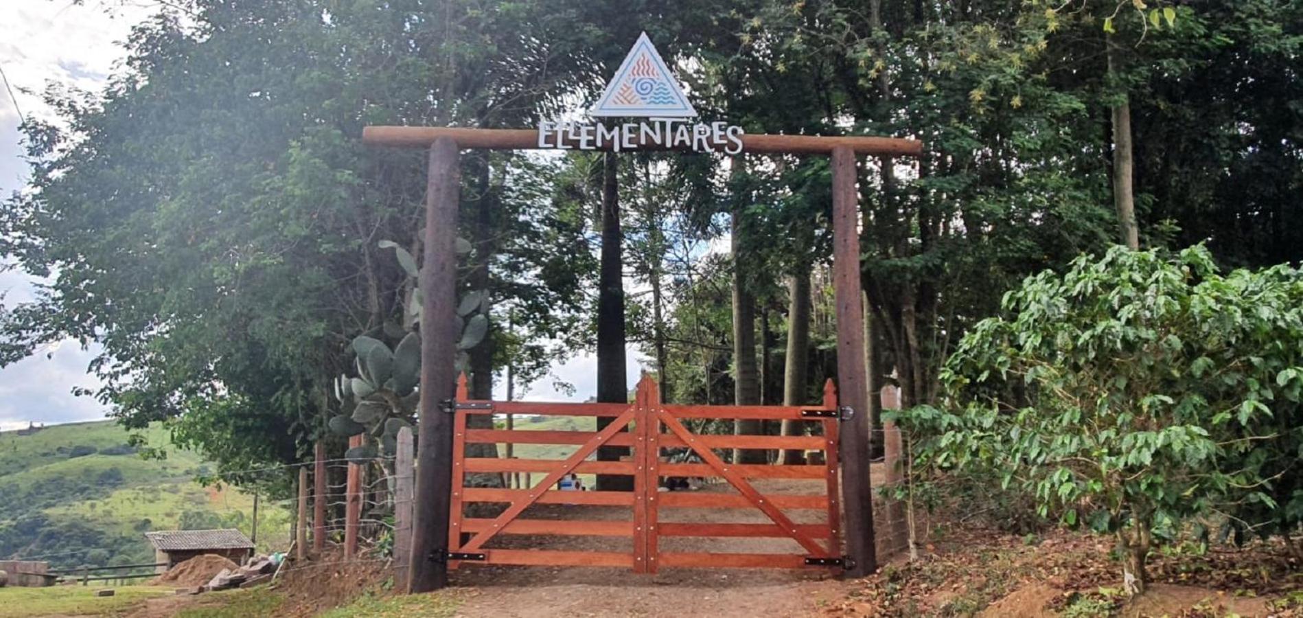 Ellementares Guest House