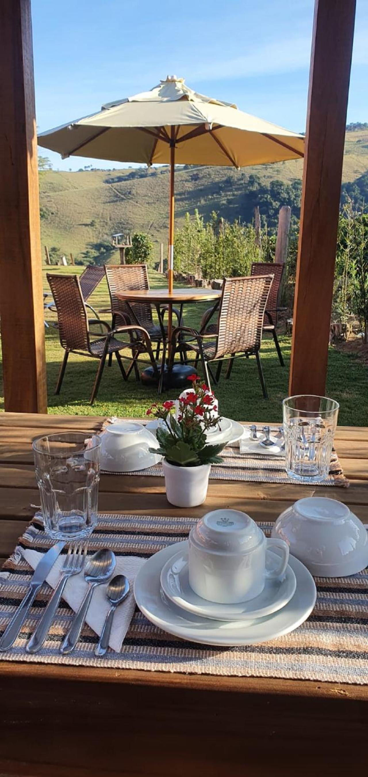 Ellementares Guest House