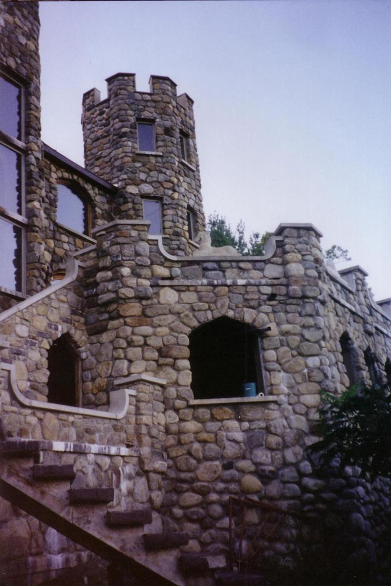 HIGHLANDS CASTLE overlooking Lake George plus 2 other CASTLES & SUITES