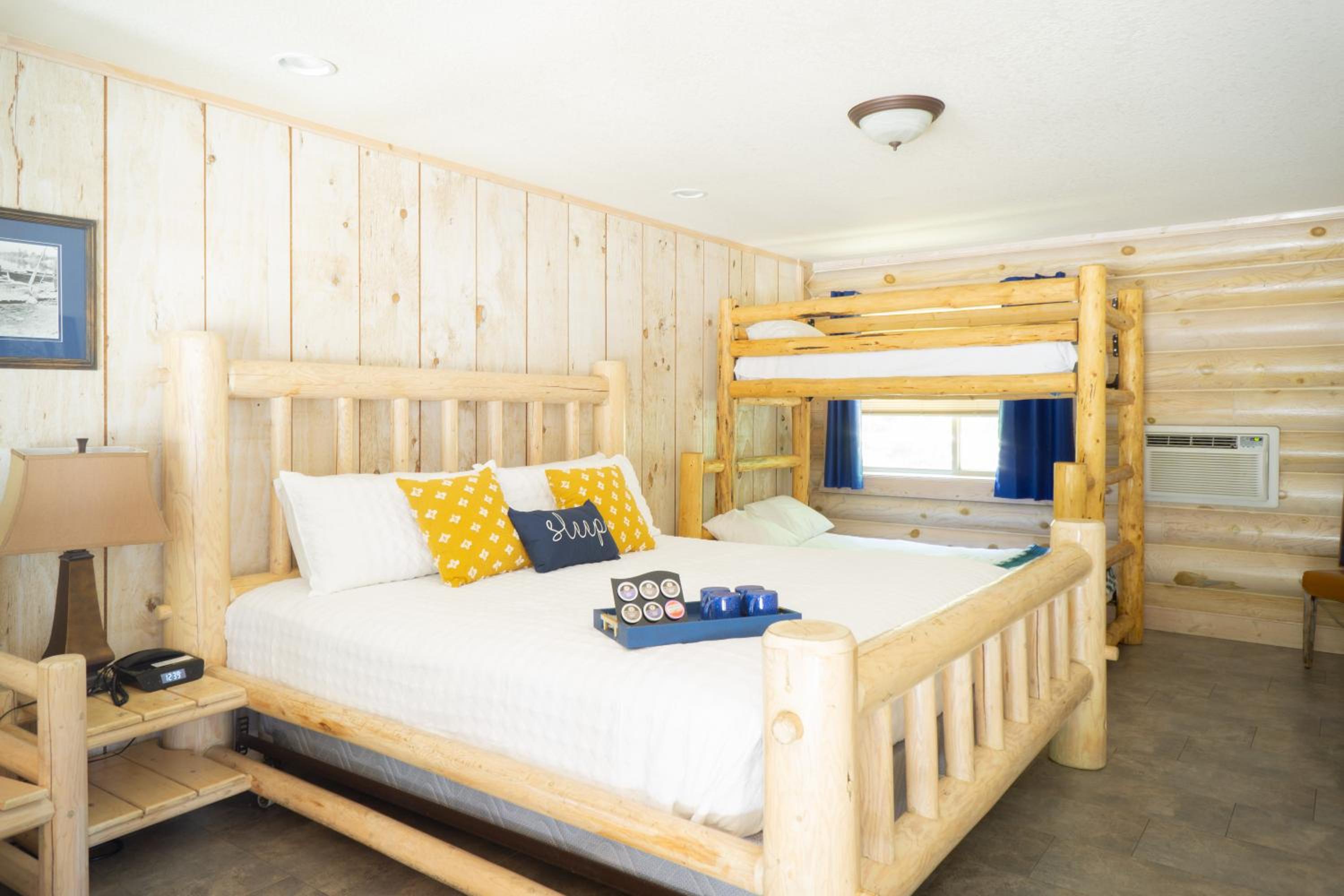 Log Inn Bonners Ferry