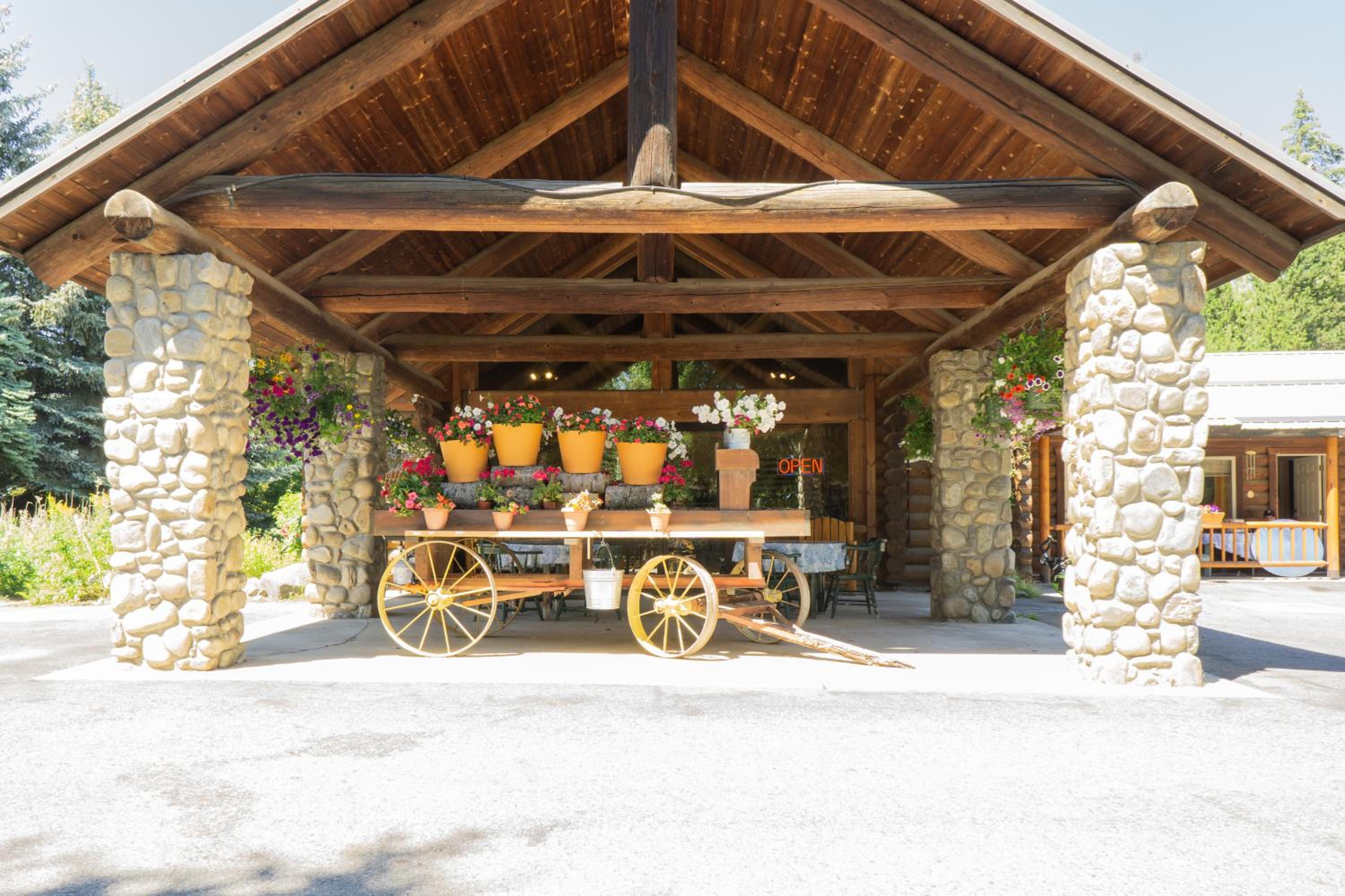 Log Inn Bonners Ferry