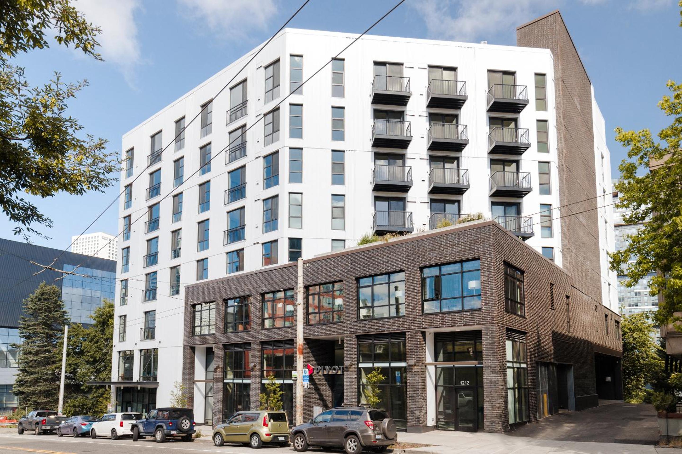 Hotel Sonder at Pivot - Image 1