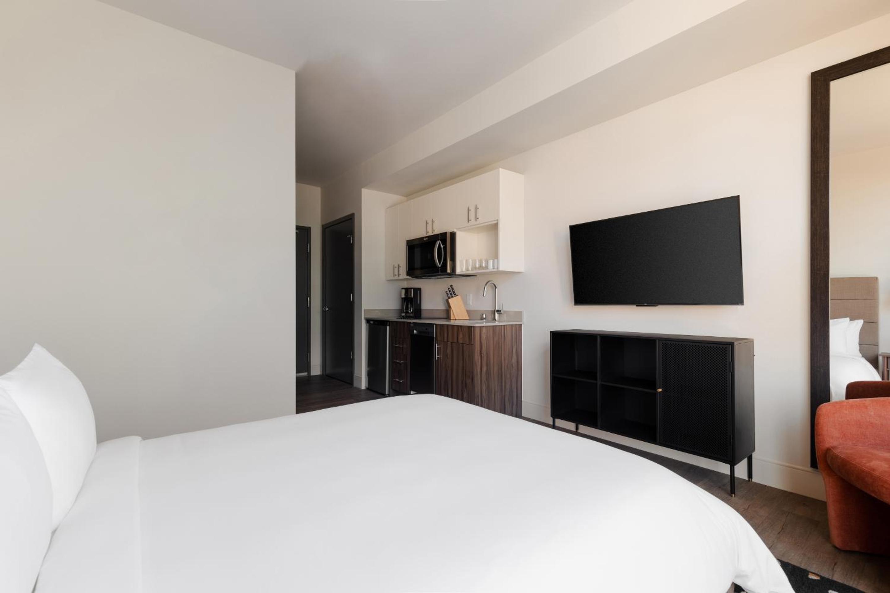 Seattle Vacations - Sonder at Pivot - Property Image 7