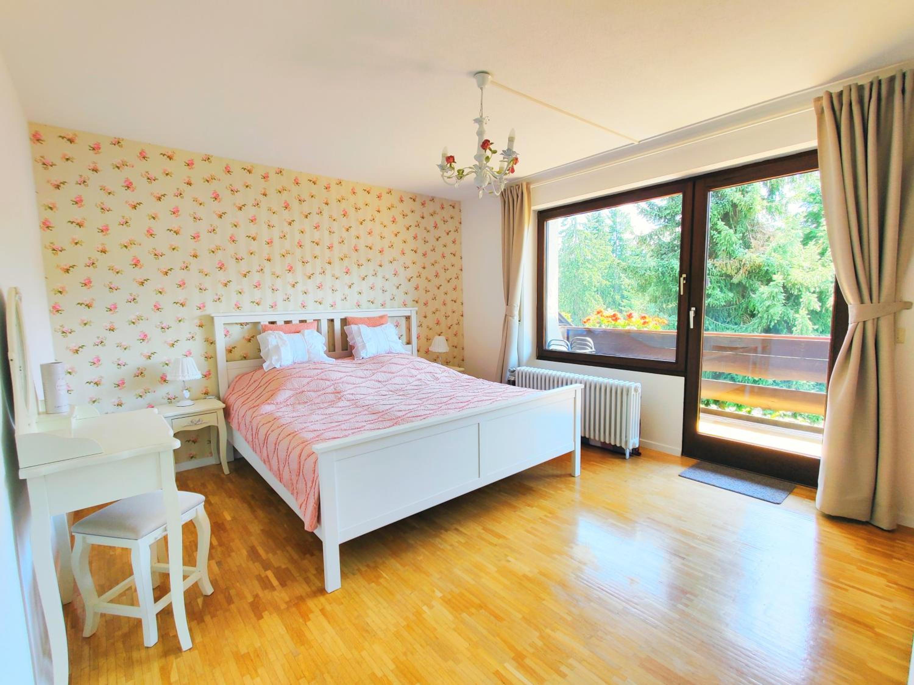 Romantic Style Apartment Titisee view 5