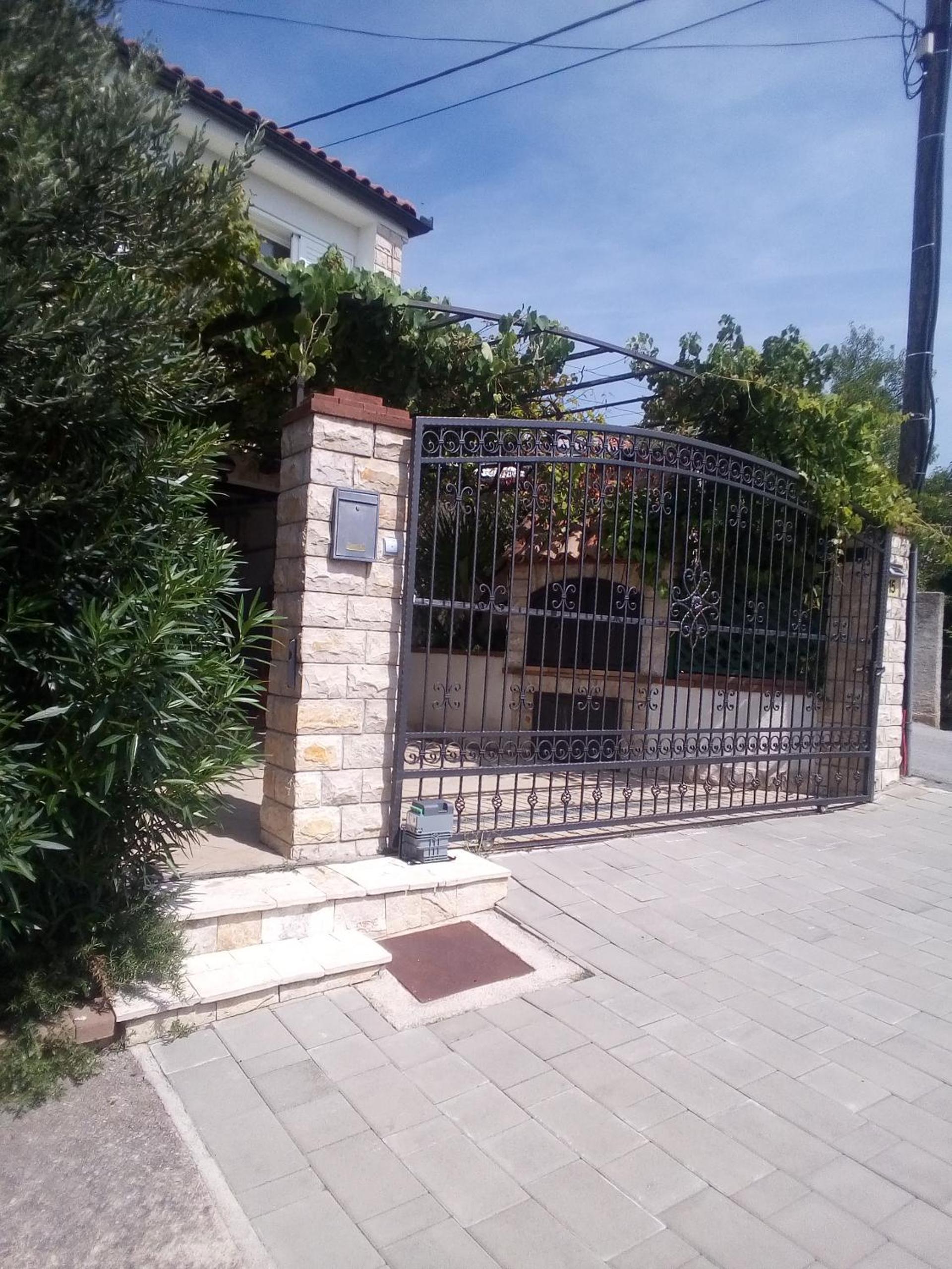 Photo 7