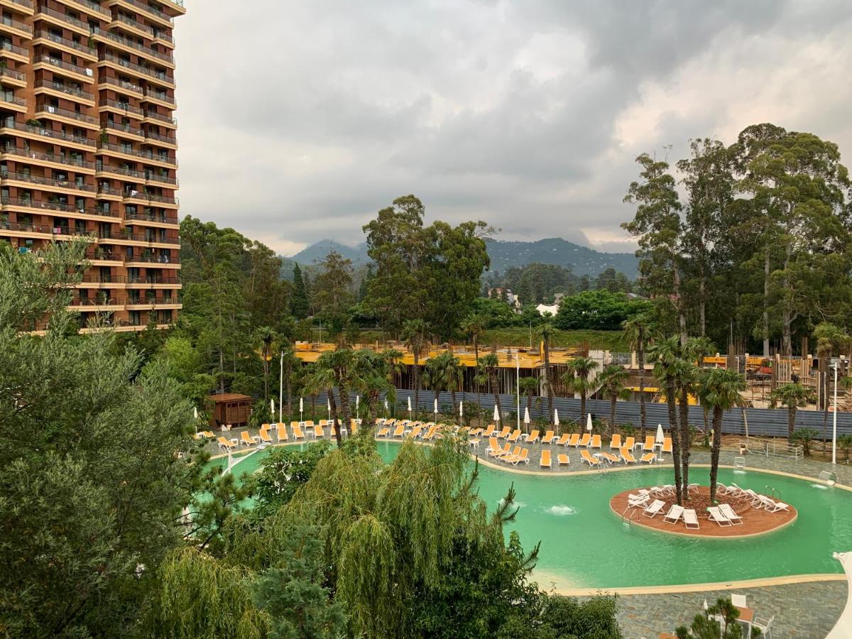 2 bedroom Apartment in Oasis view 4