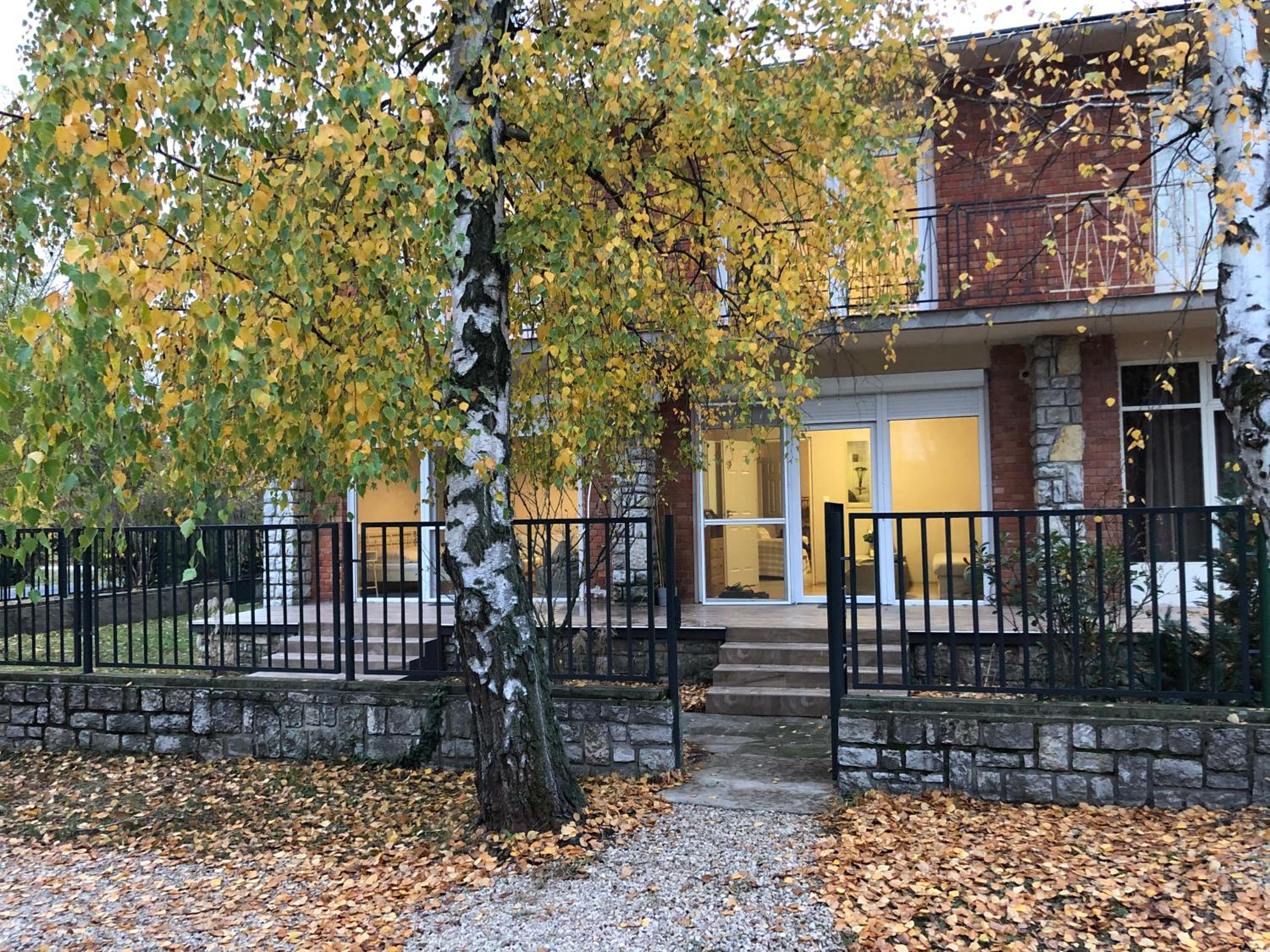 Hotel Fecske Family Jakuzzi House_65m Lake-5 Bedroom