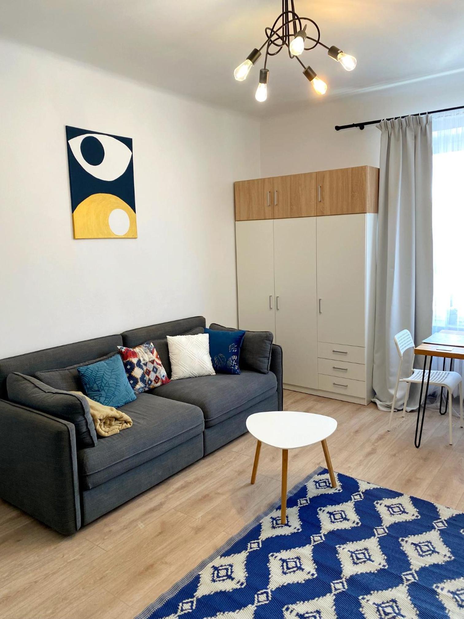 Cool Life Apartment