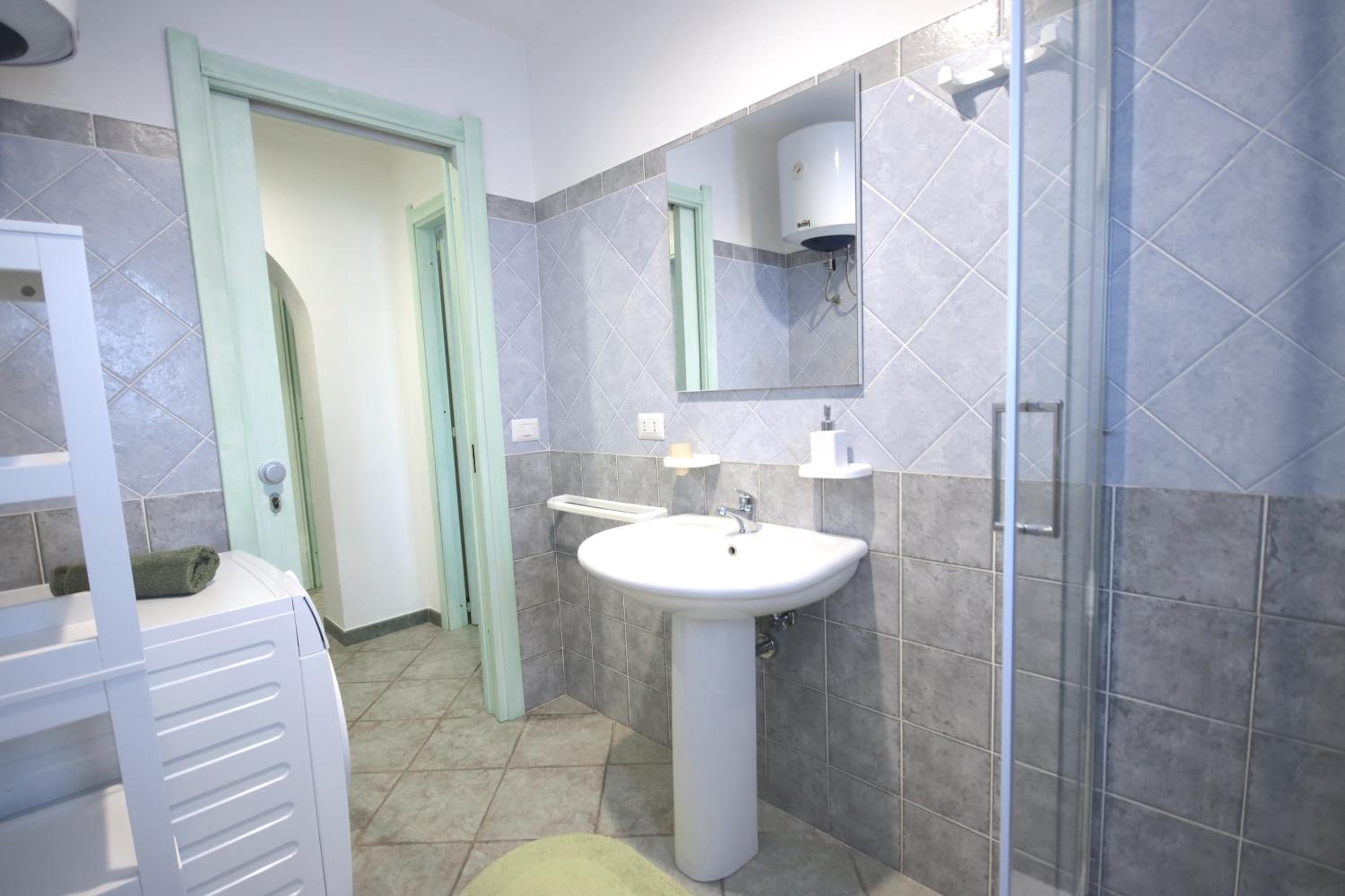 Villa Il Melograno en Tortolì — bathroom