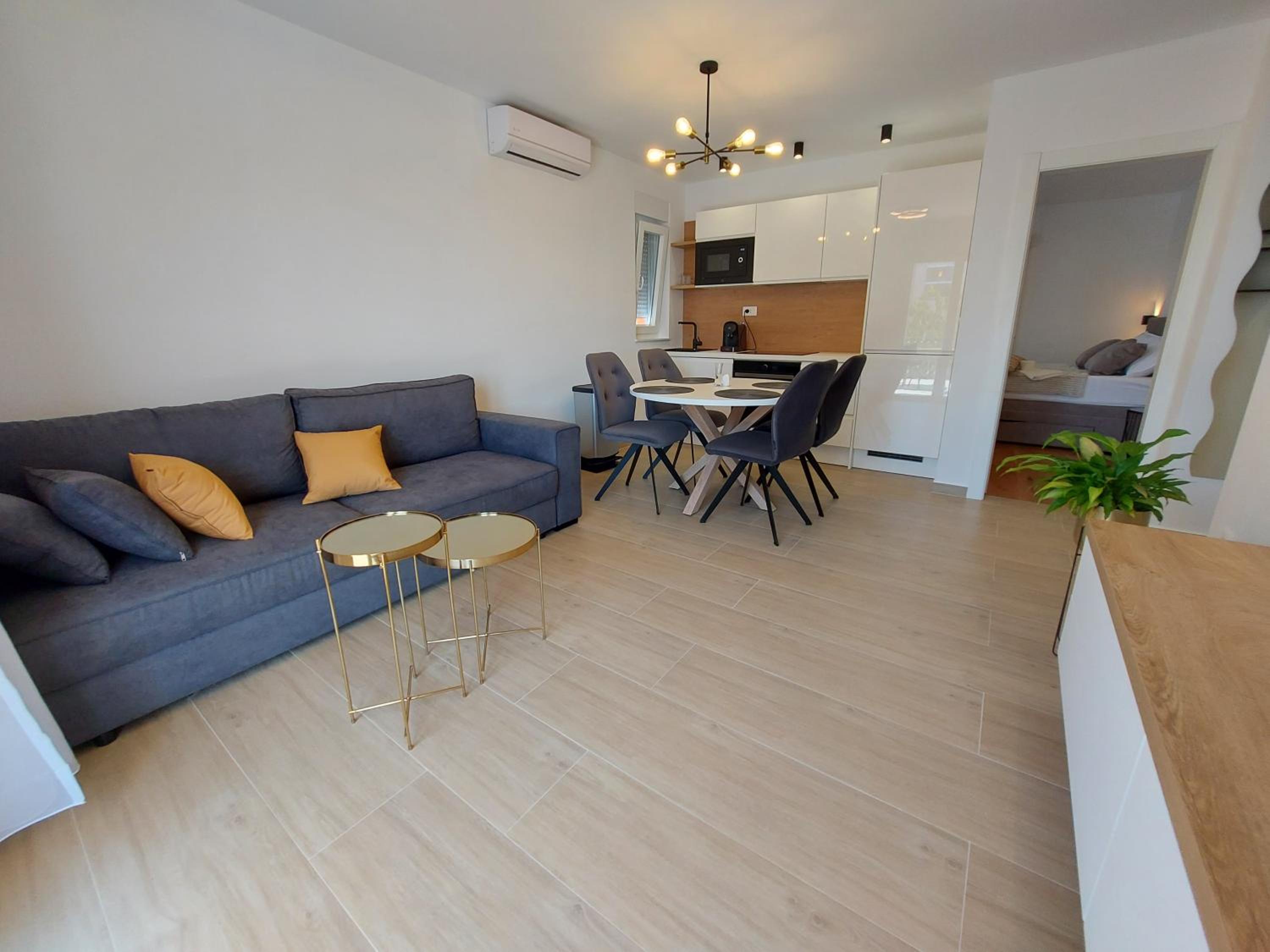 Luxury Apartments Marina View