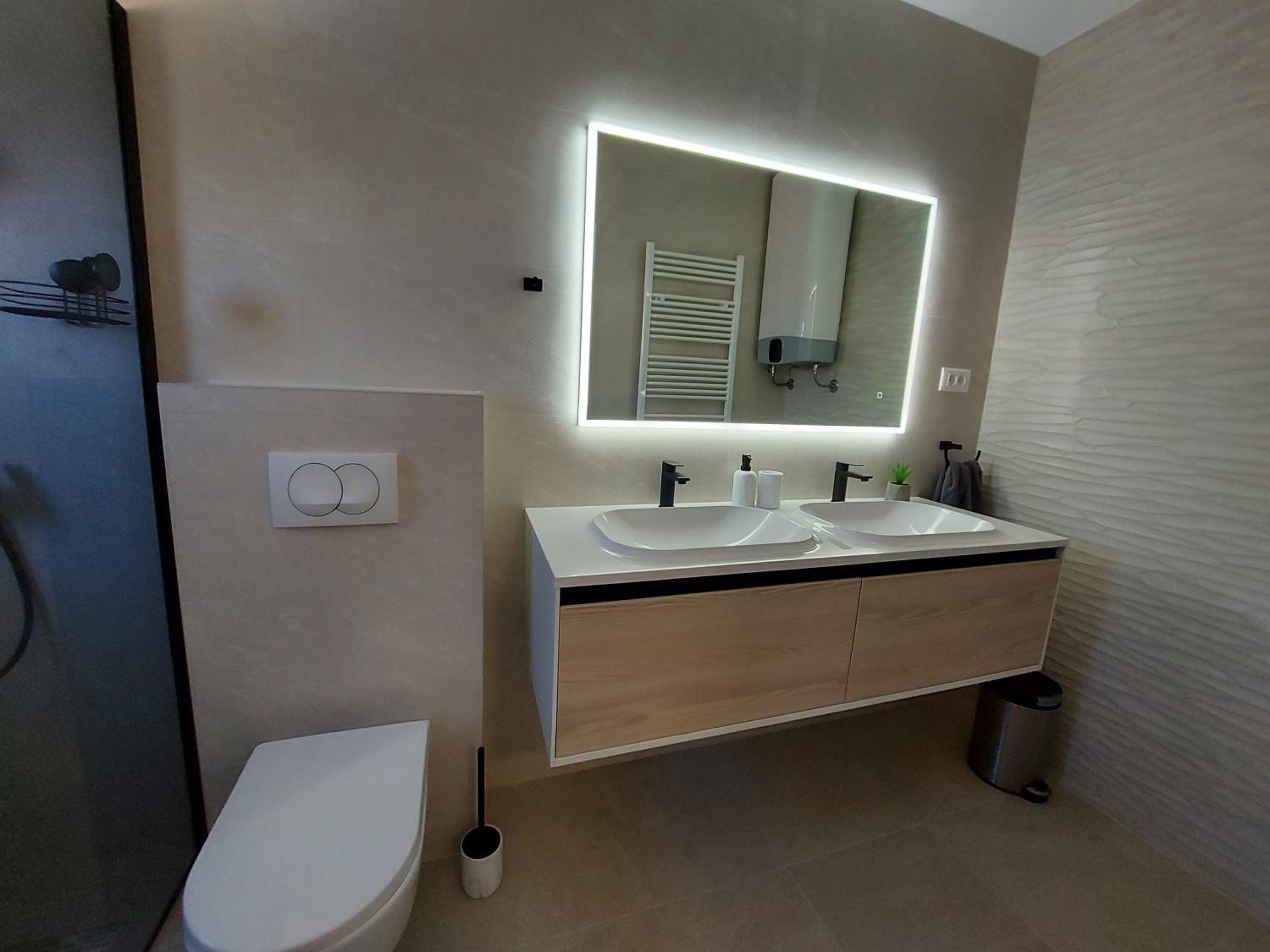 Luxury Apartments Marina View