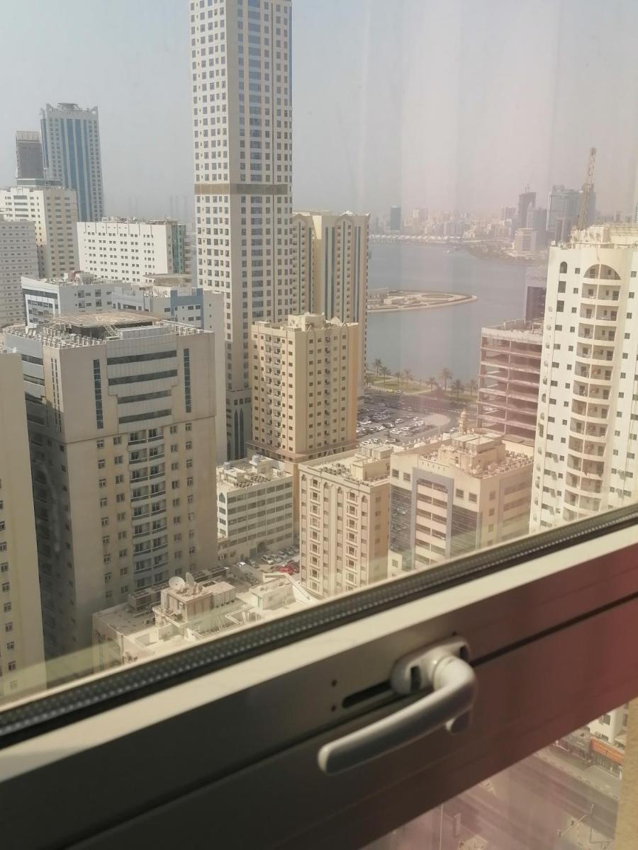 Al Qasba Lima Suites