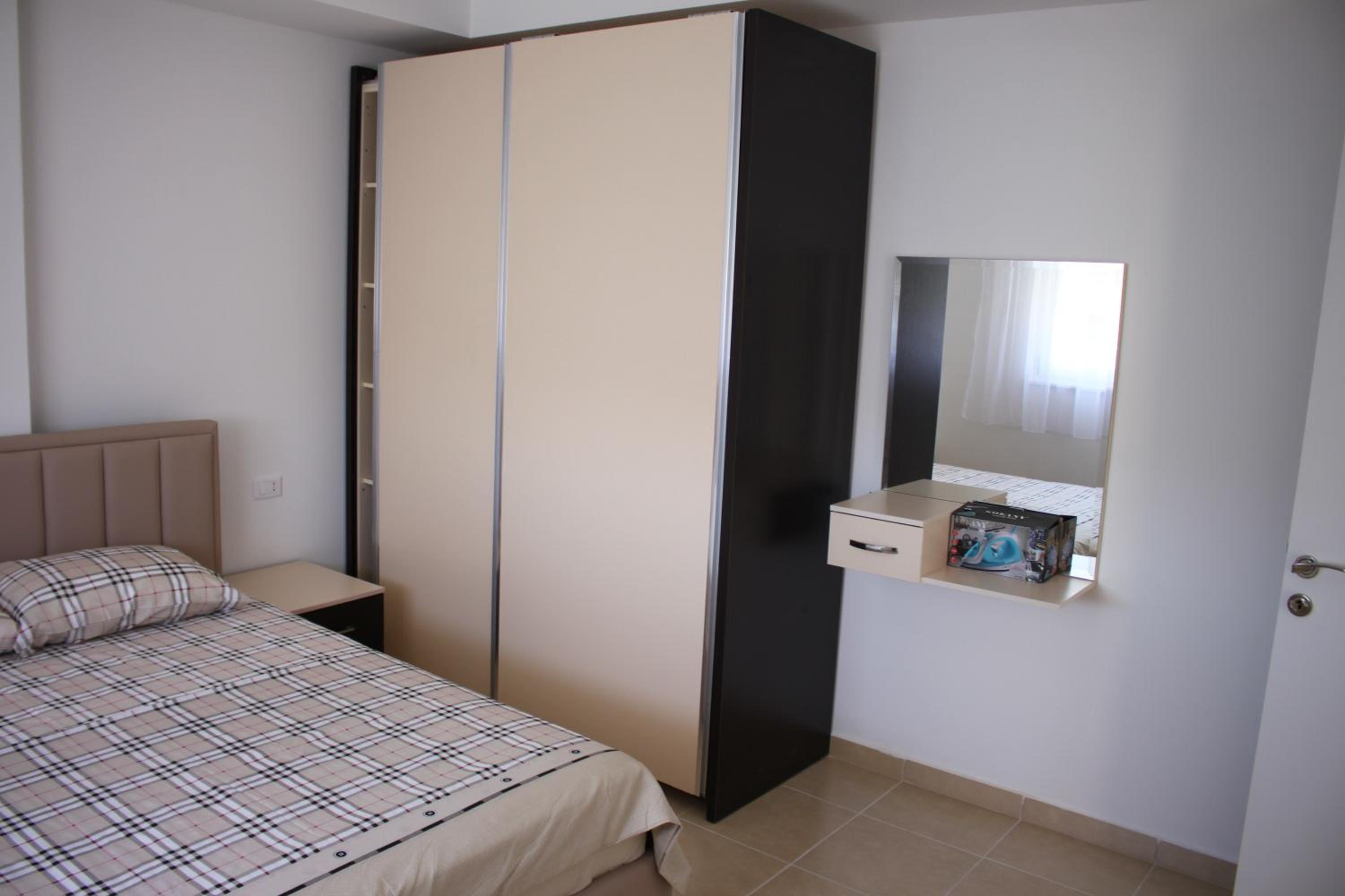 Everest Apartments Shengjin