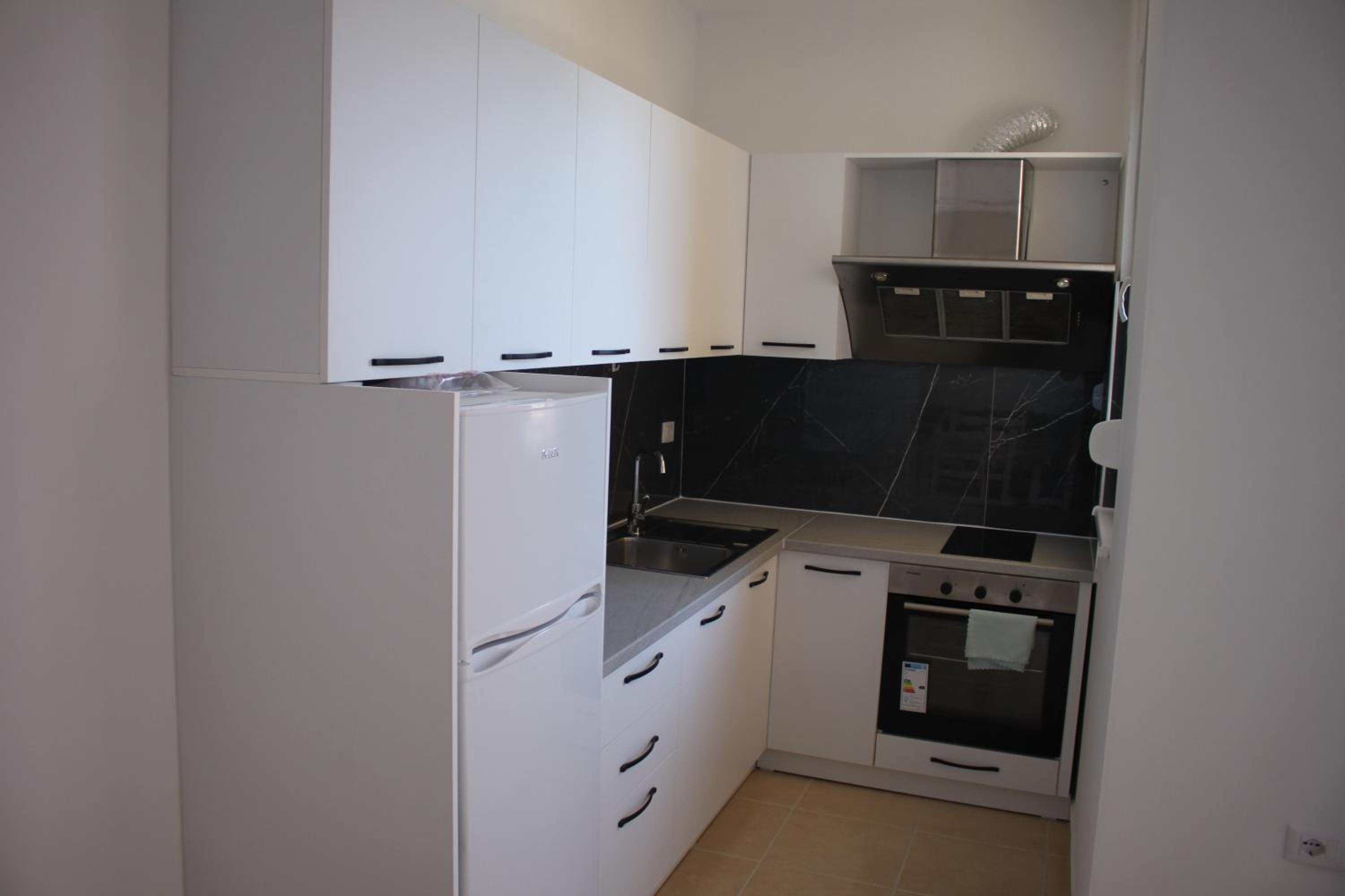 Everest Apartments Shengjin