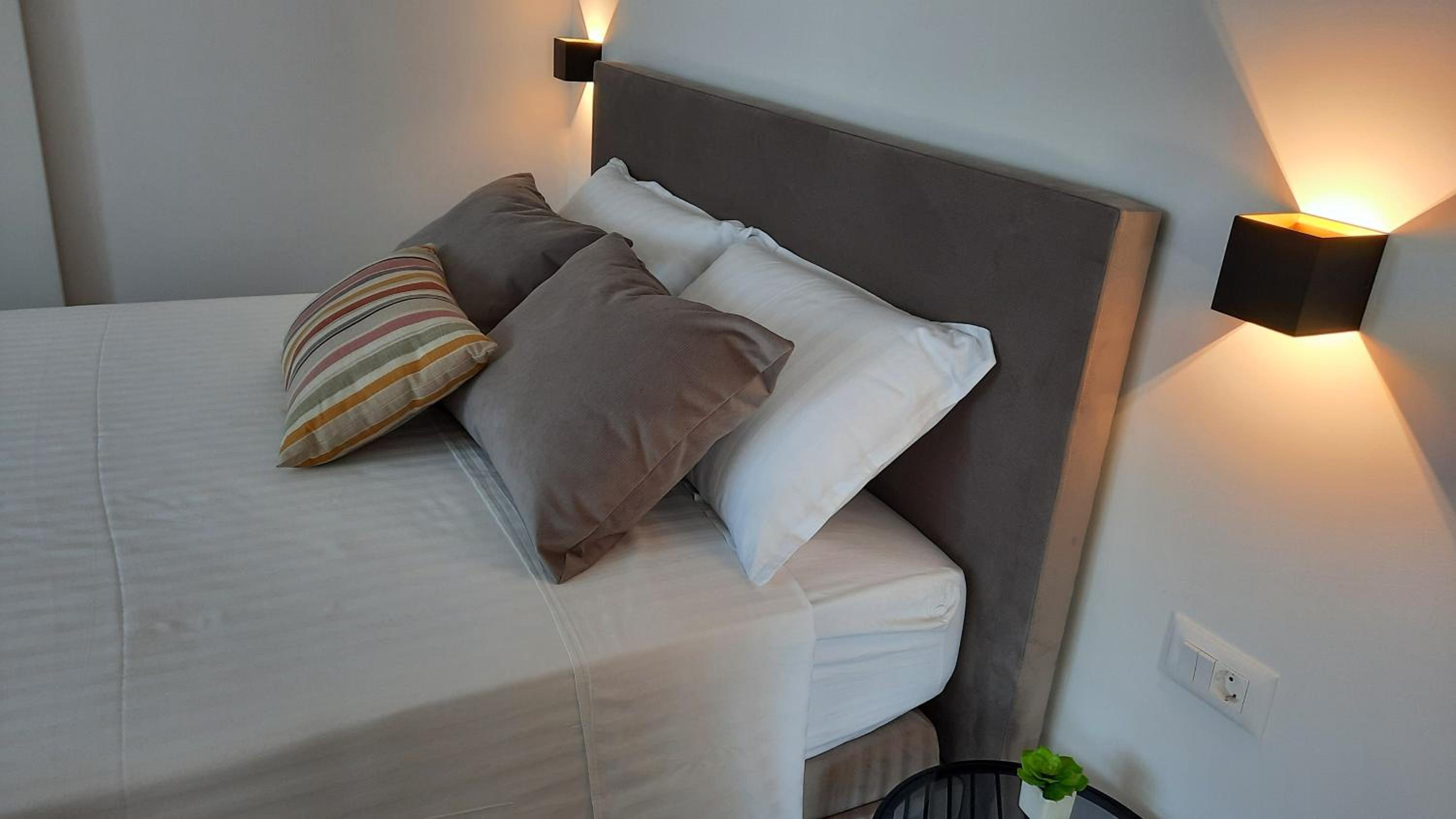 Luxury Apartments Marina View