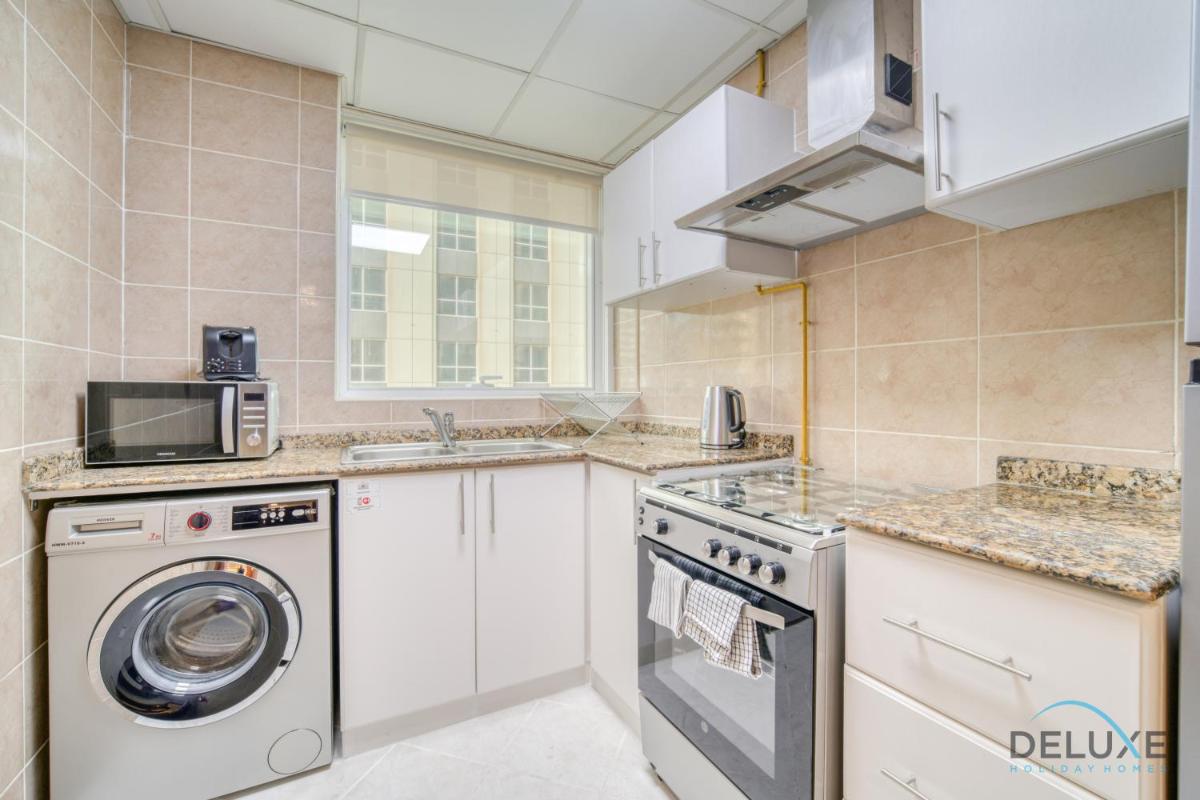 Upscale 1BR at Marina Pinnacle Dubai Marina by Deluxe Holiday Homes