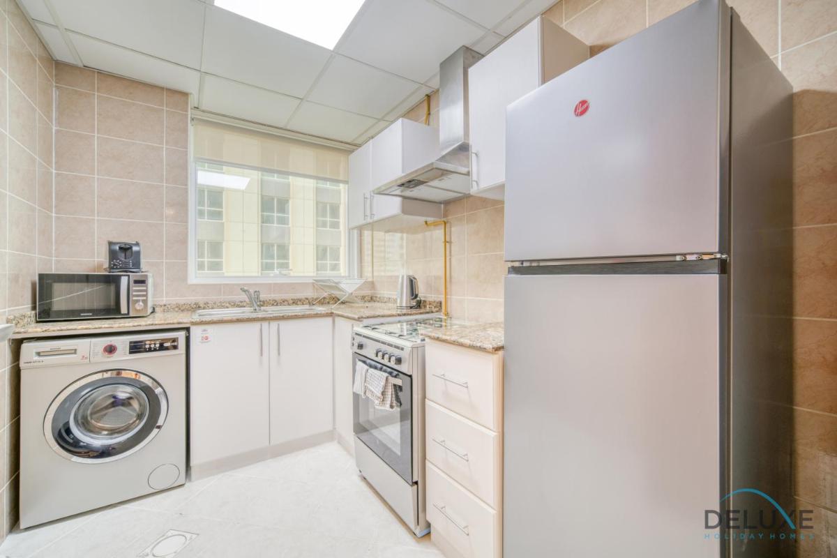 Upscale 1BR at Marina Pinnacle Dubai Marina by Deluxe Holiday Homes