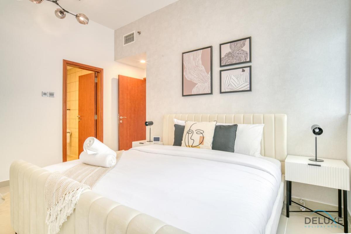 Upscale 1BR at Marina Pinnacle Dubai Marina by Deluxe Holiday Homes