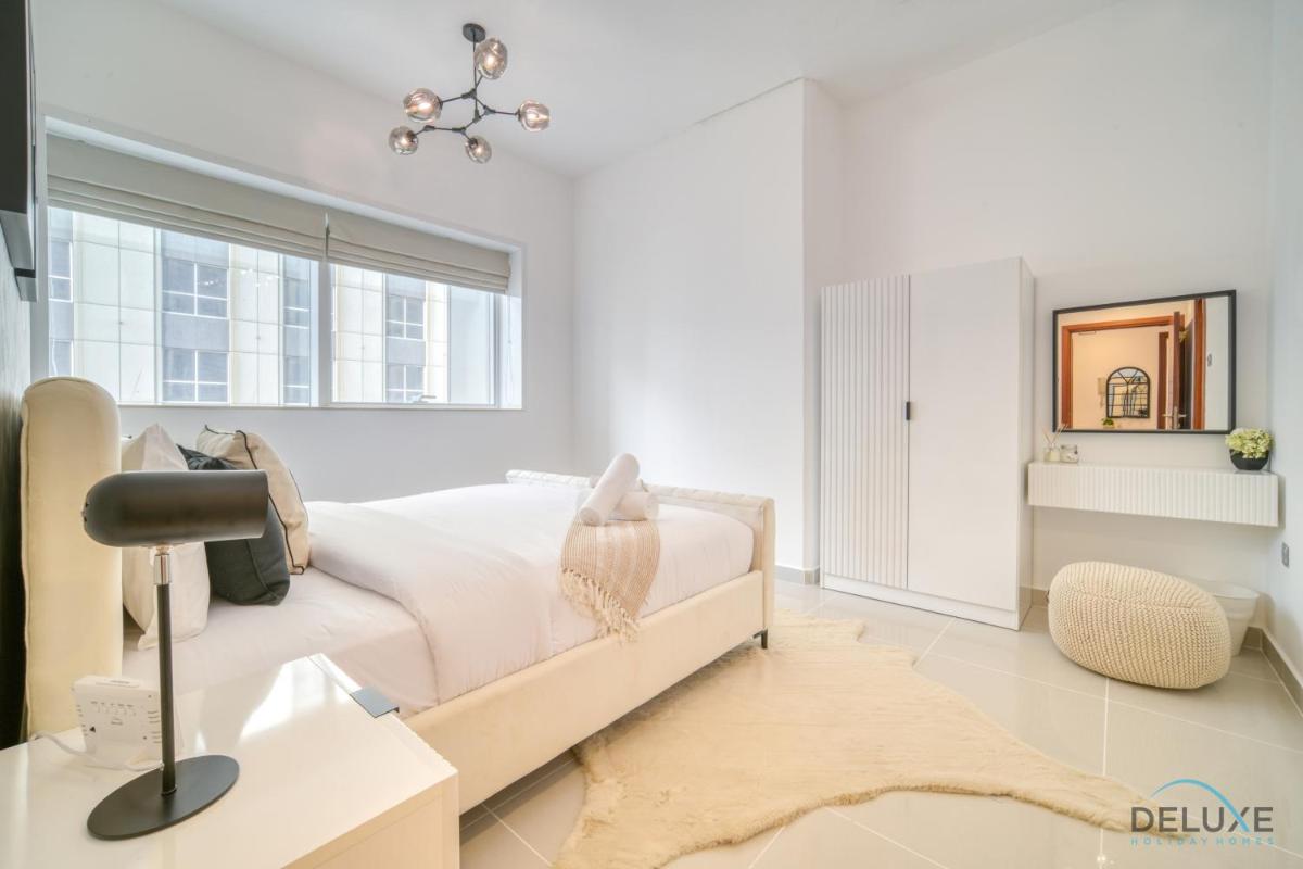 Upscale 1BR at Marina Pinnacle Dubai Marina by Deluxe Holiday Homes